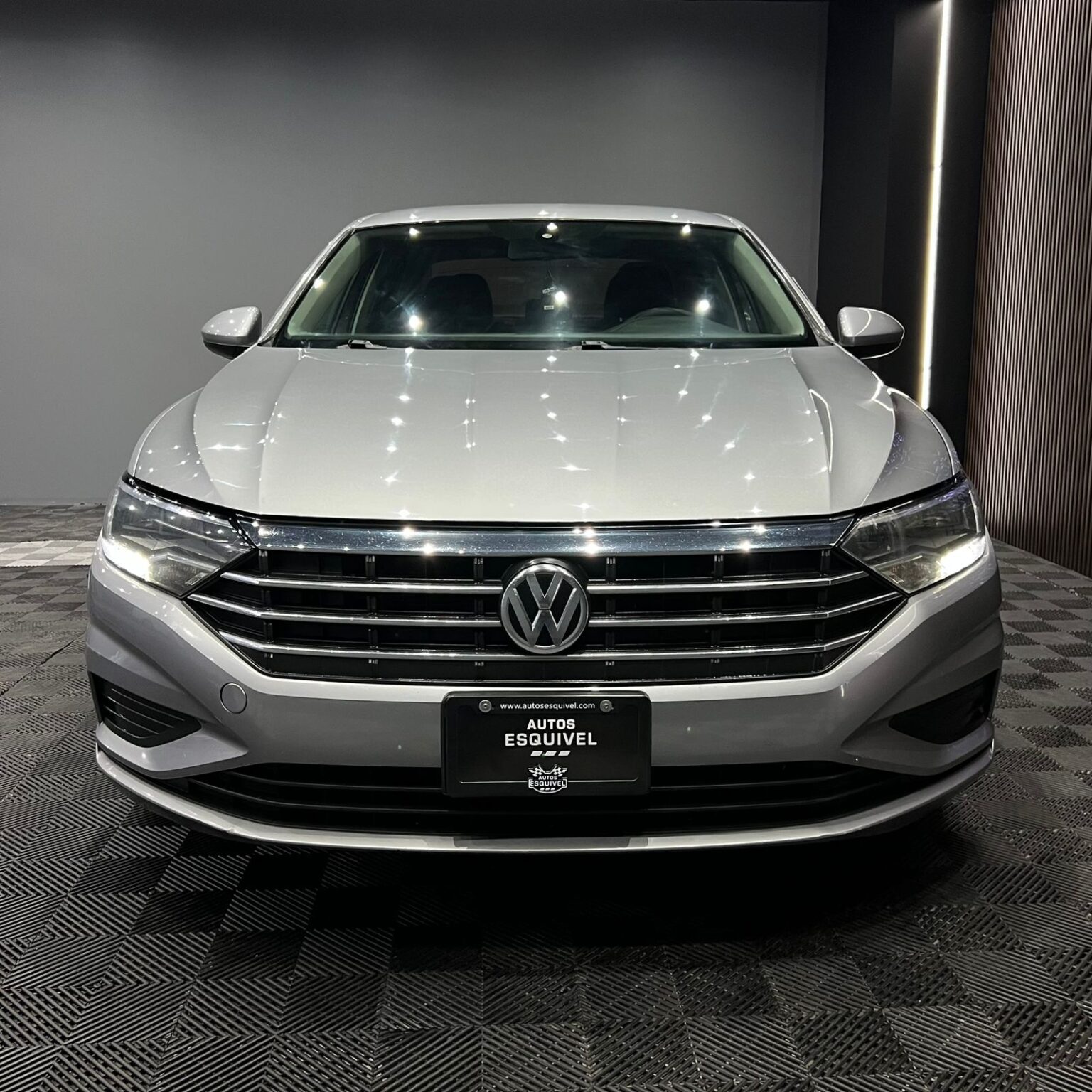 VOLKSWAGEN JETTA 2019 - Image 5