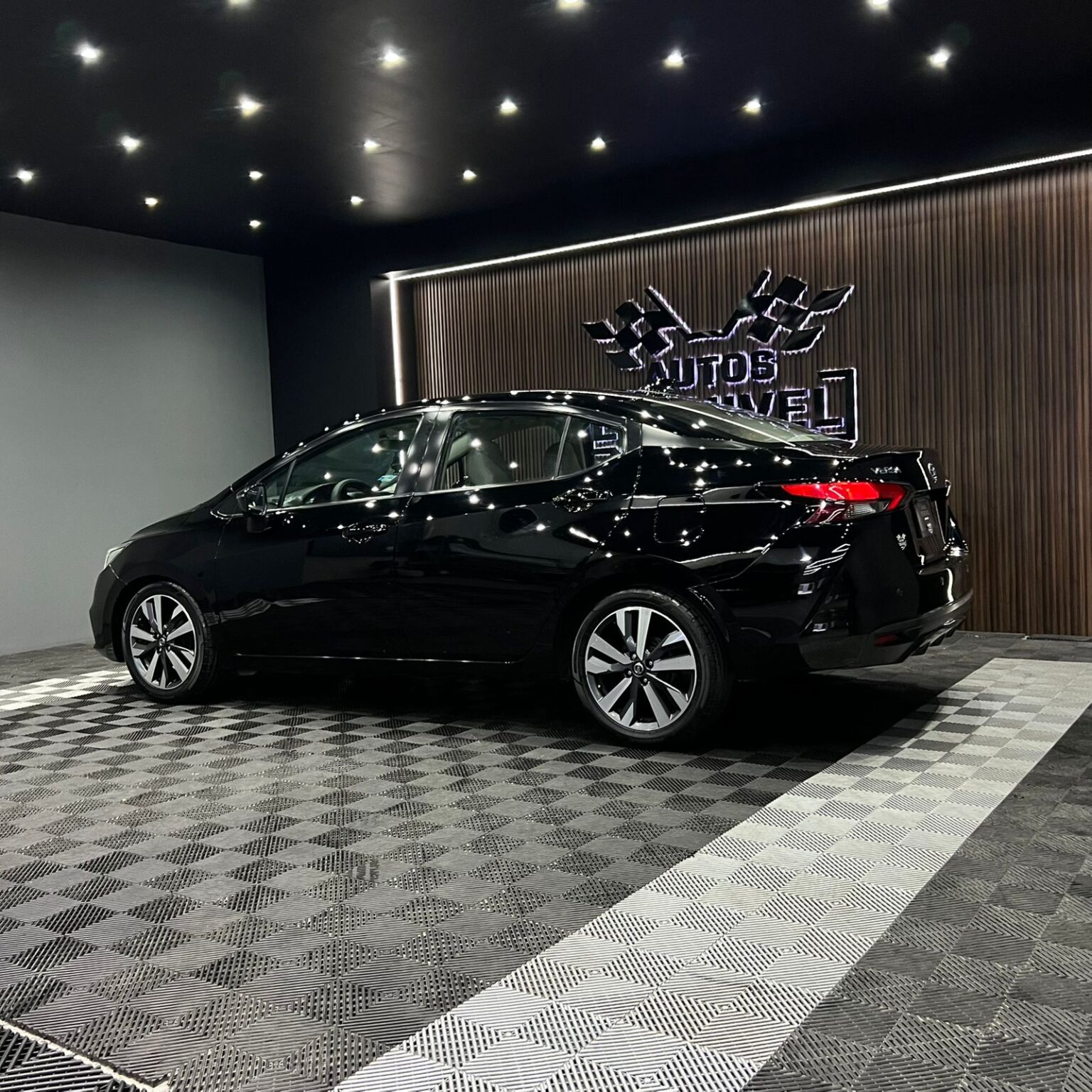 NISSAN VERSA PLATINUM 2020 - Image 4