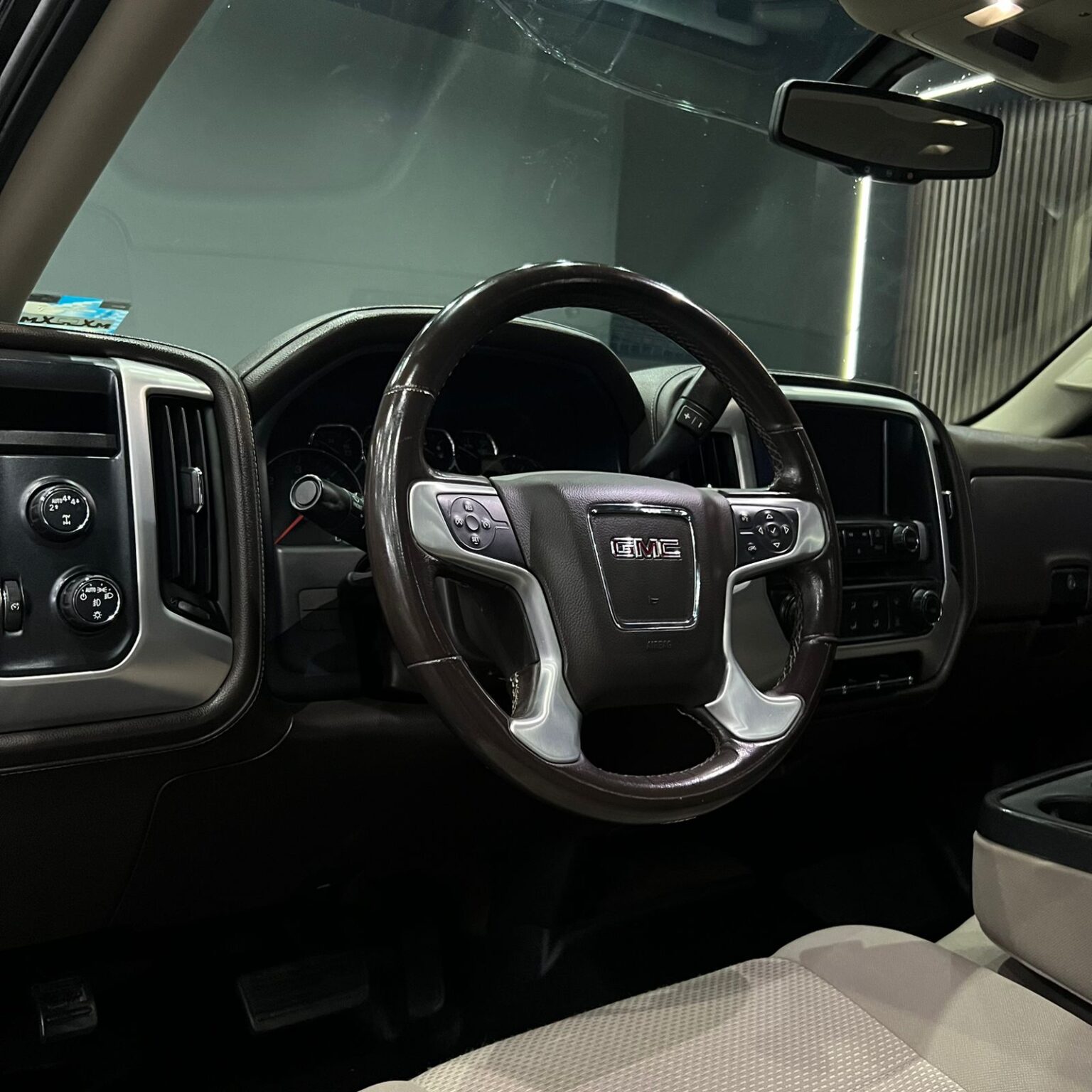 GMC SIERRA 2018 - Image 9