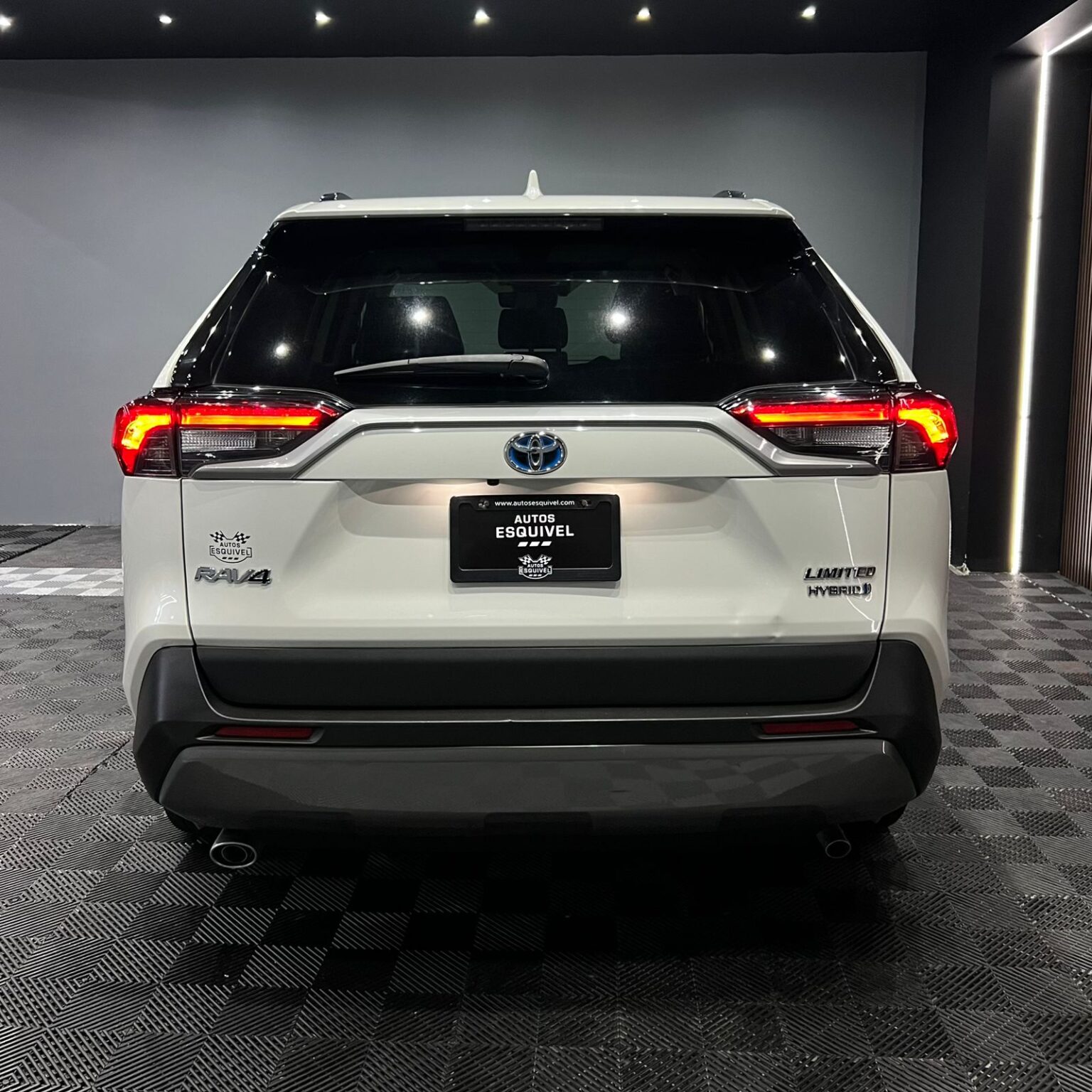 TOYOTA RAV4 LIMITED HYBRID 2021 - Image 5