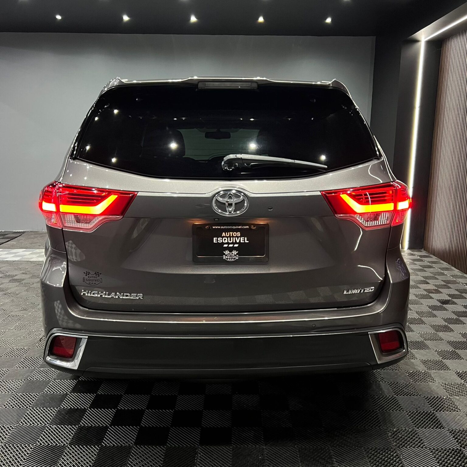 TOYOYTA HIGHLANDER LIMIITED 2017 - Image 6