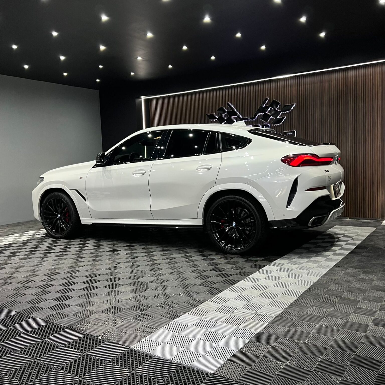 BMW X6 M50 2021 - Image 6