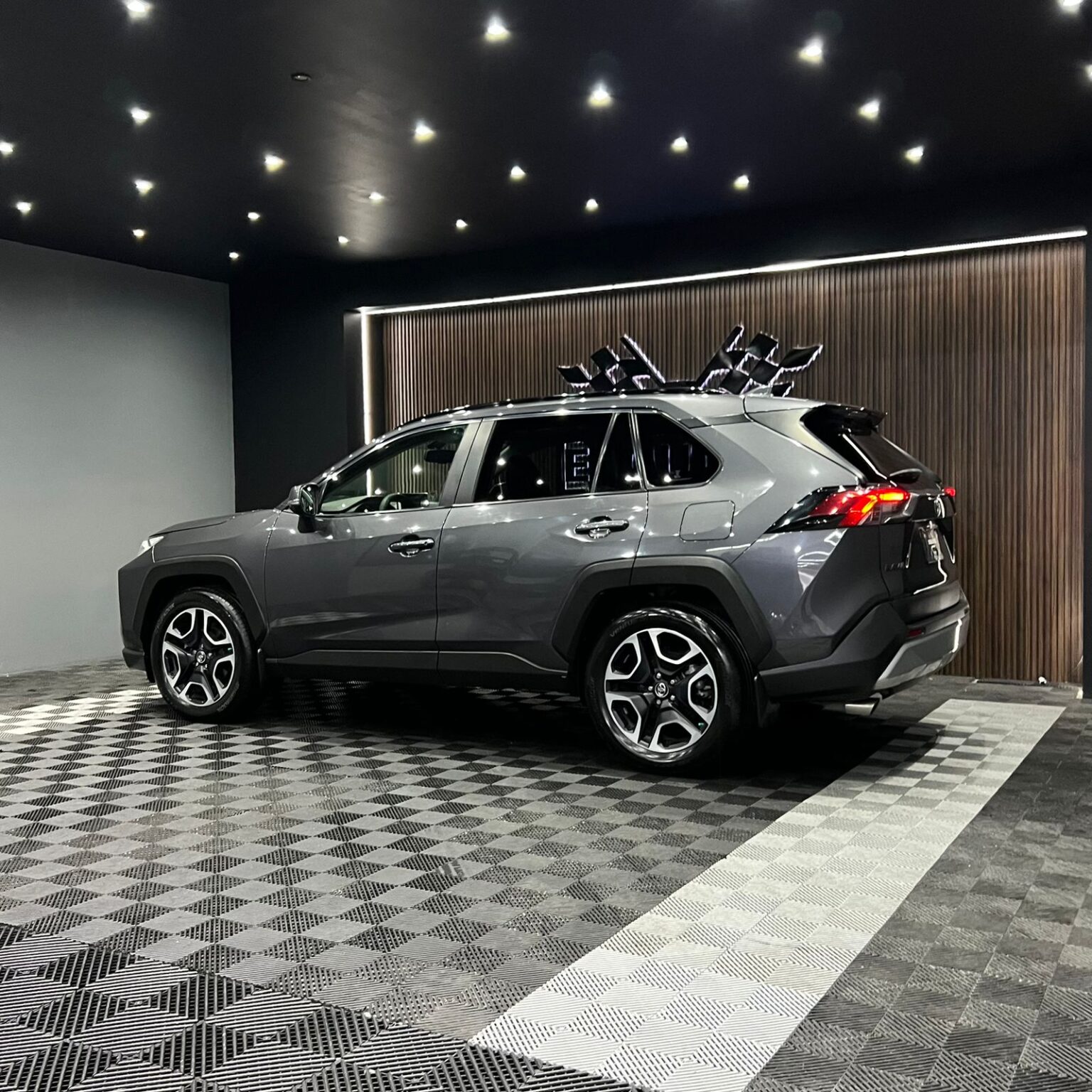 TOYOTA RAV4 ADVENTURE 2019 - Image 6