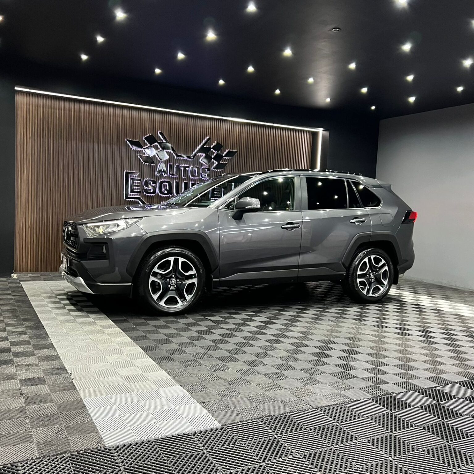 TOYOTA RAV4 ADVENTURE 2019 - Image 3