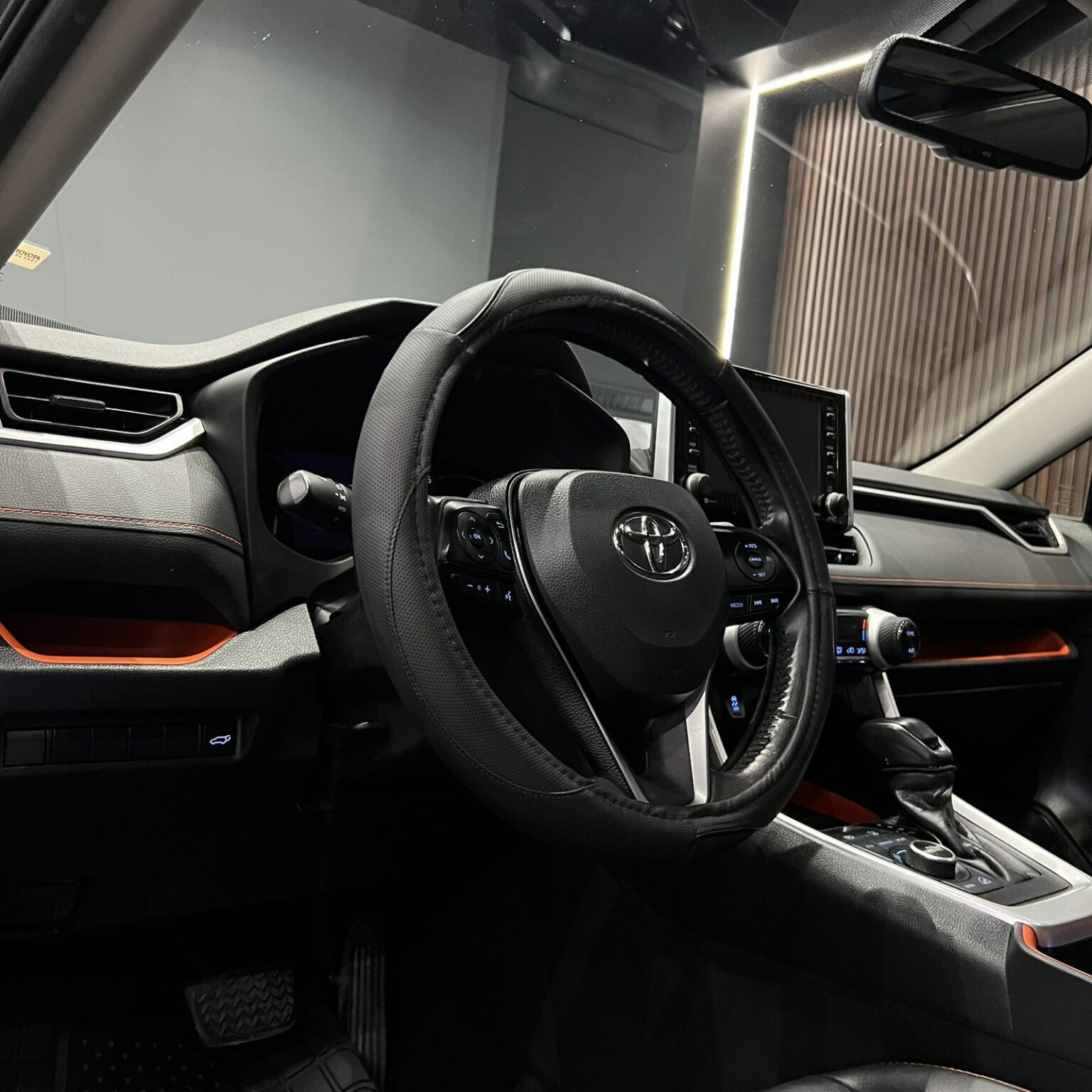 TOYOTA RAV4 ADVENTURE 2019 - Image 9