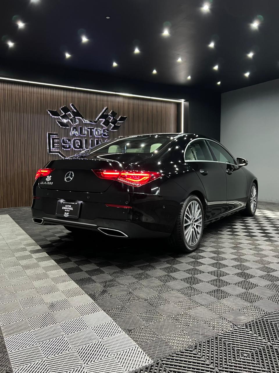 Imagen de WhatsApp 2025-10-24 a las 16.38.07_f81b46fa MERCEDES BENZ CLA 200 2020 - Image 5