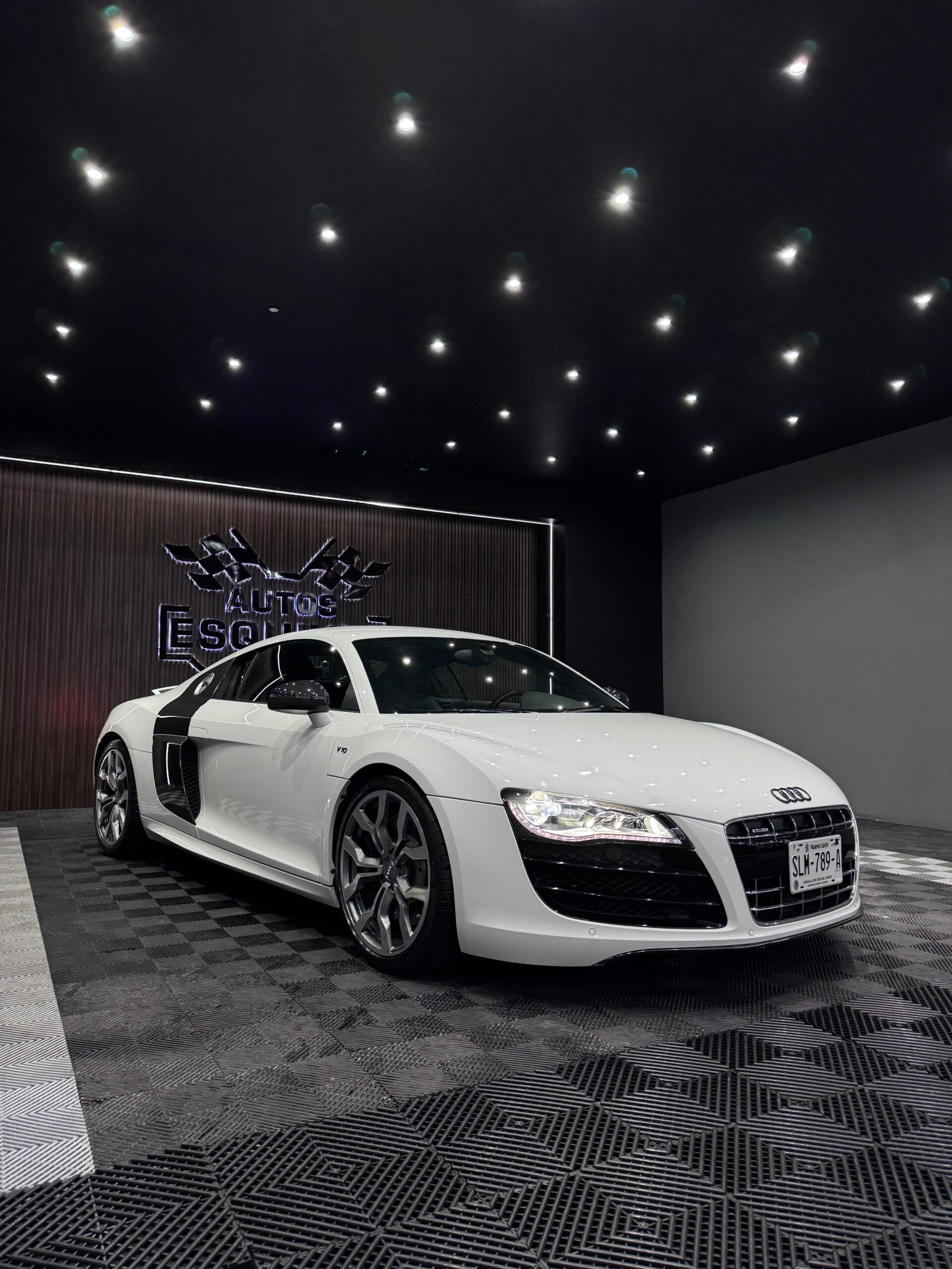 Imagen de WhatsApp 2025-10-24 a las 17.37.39_41b7dd13 AUDI R8 2012 - Image 2