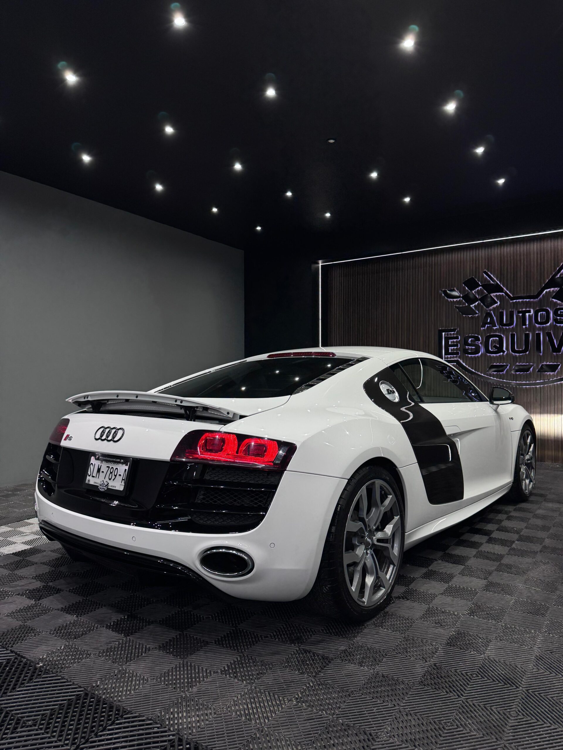 Imagen de WhatsApp 2025-10-24 a las 17.37.39_95023328 AUDI R8 2012 - Image 11