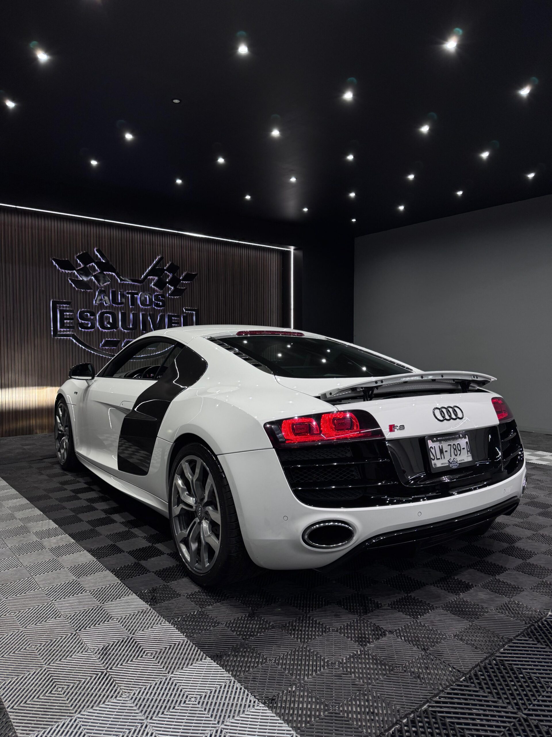 Imagen de WhatsApp 2025-10-24 a las 17.37.39_9b1444ba AUDI R8 2012 - Image 5