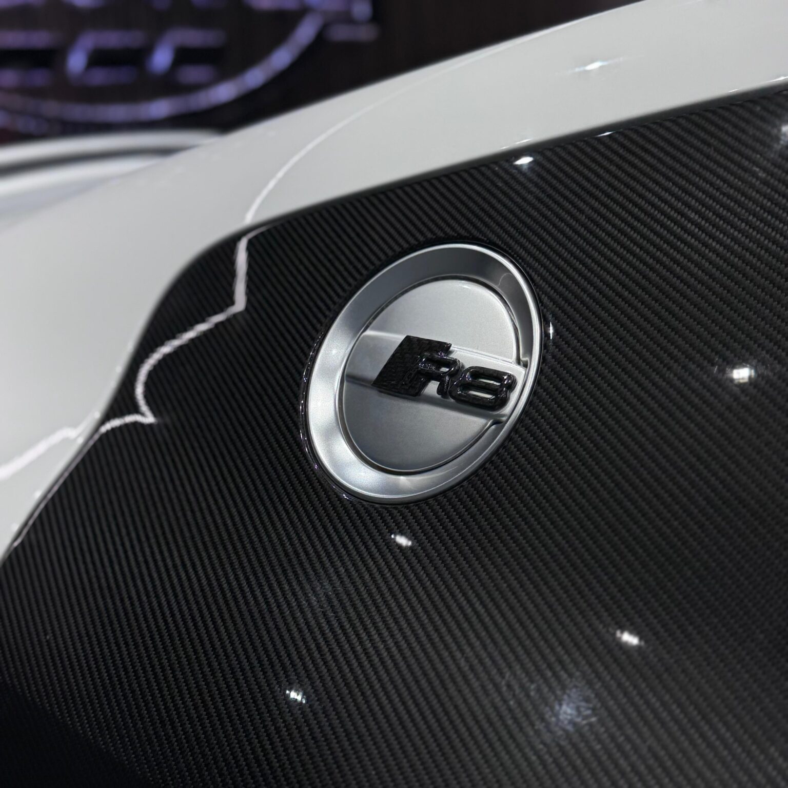AUDI R8 2012 - Image 15
