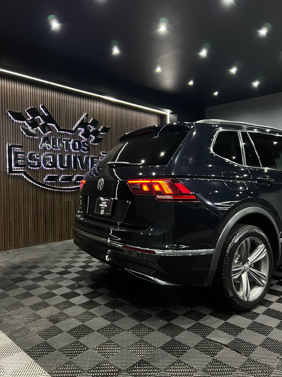 Imagen de WhatsApp 2025-10-27 a las 18.27.41_12a07a13 VOLKSWAGEN TIGUAN R LINE 2019 - Image 5