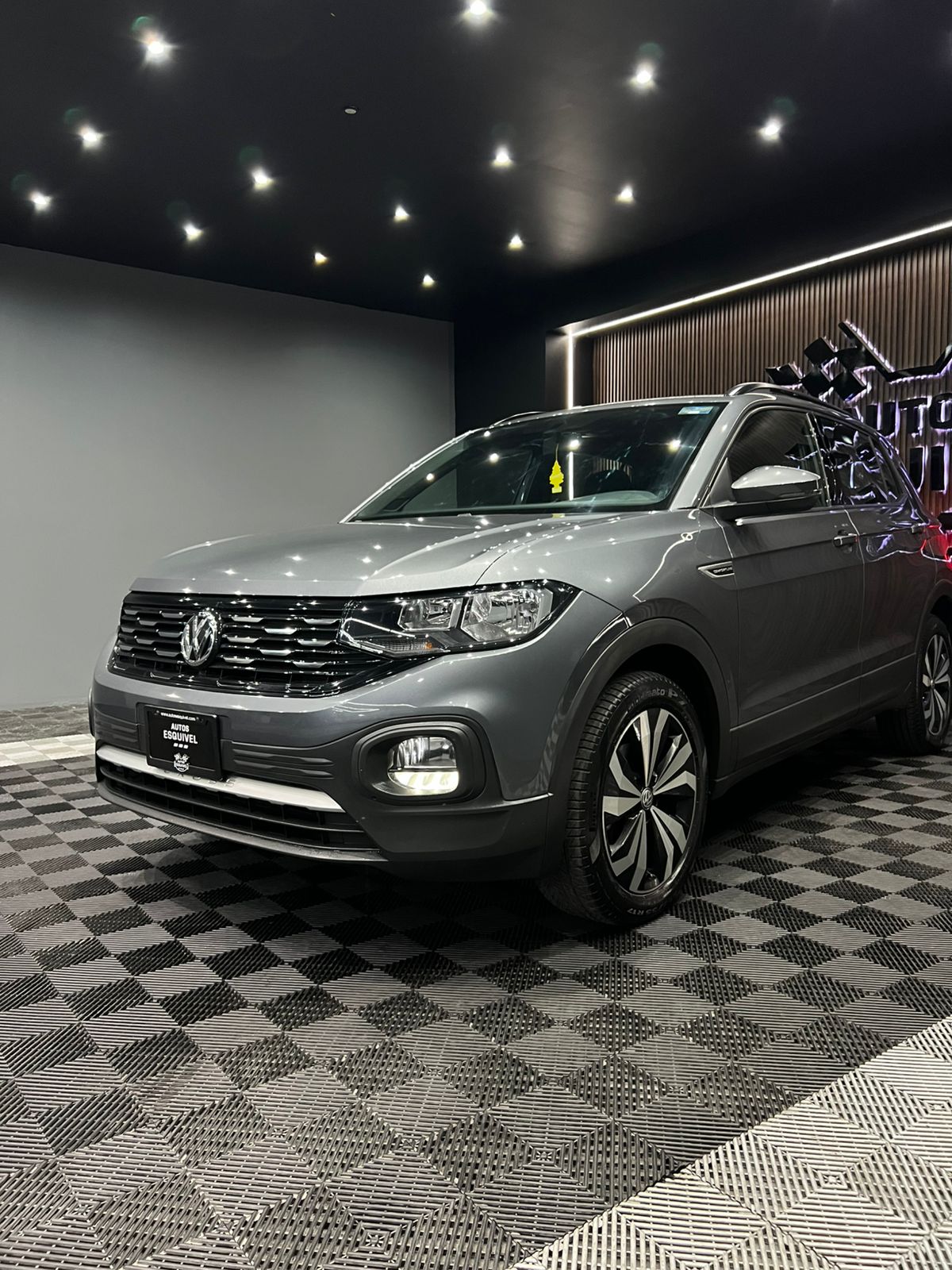 VOLKSWAGEN T-CROSS 2021 - Image 6