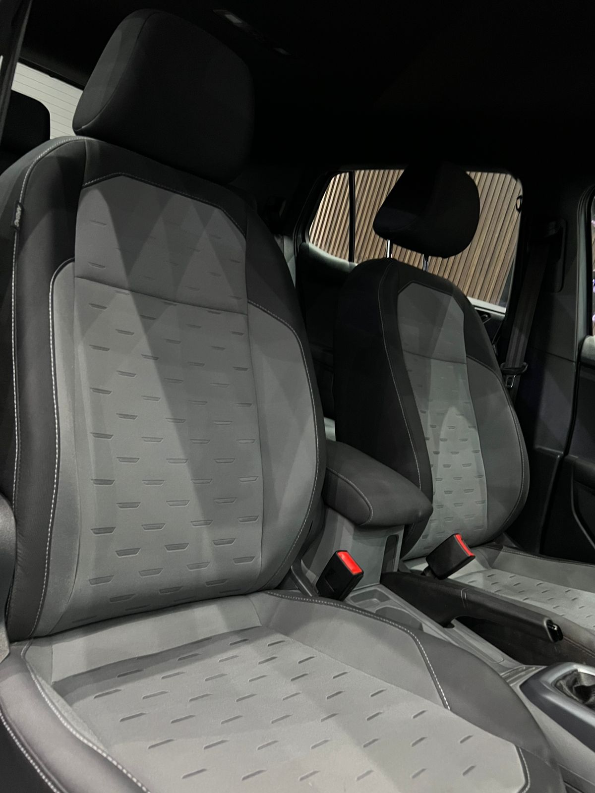 VOLKSWAGEN T-CROSS 2021 - Image 8