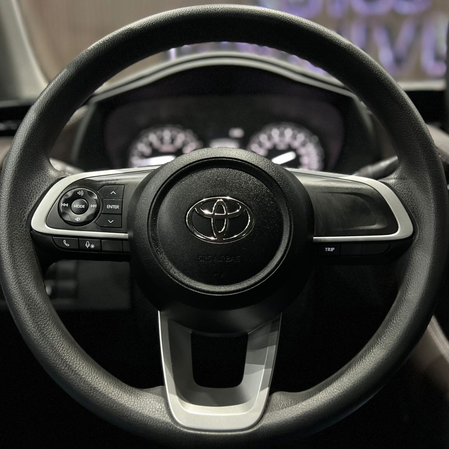 TOYOTA YARIS S 2024 - Image 14