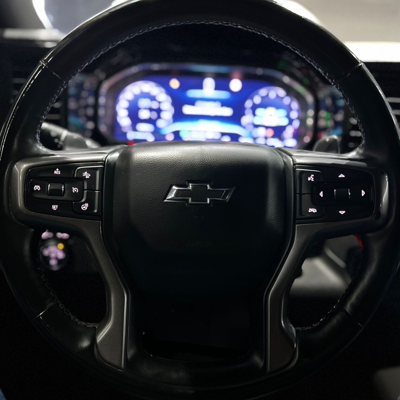 CHEVROLET CHEYENNE ZR2 2023 - Image 19