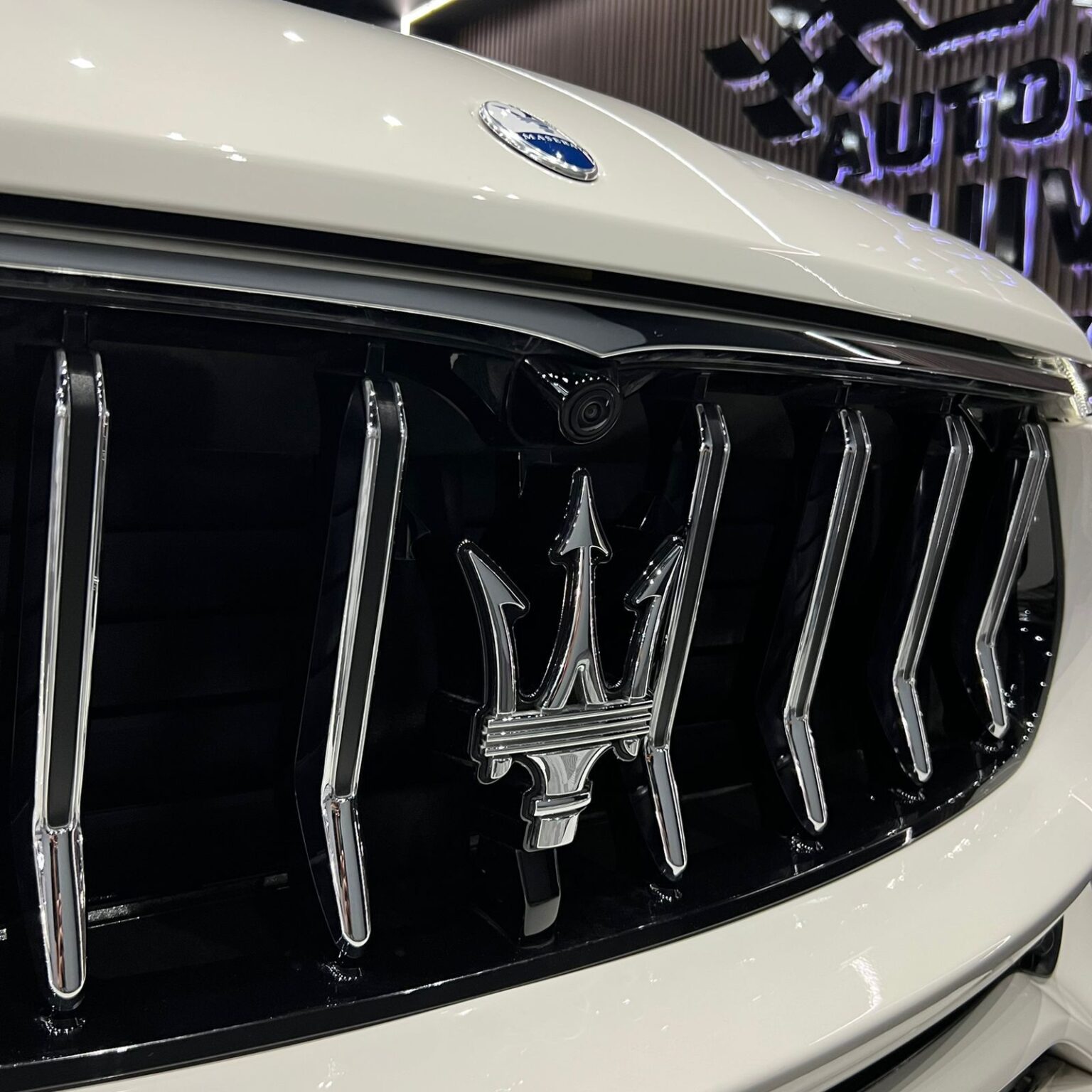 MASERATI LEVANTE HYBRID 2022 - Image 9