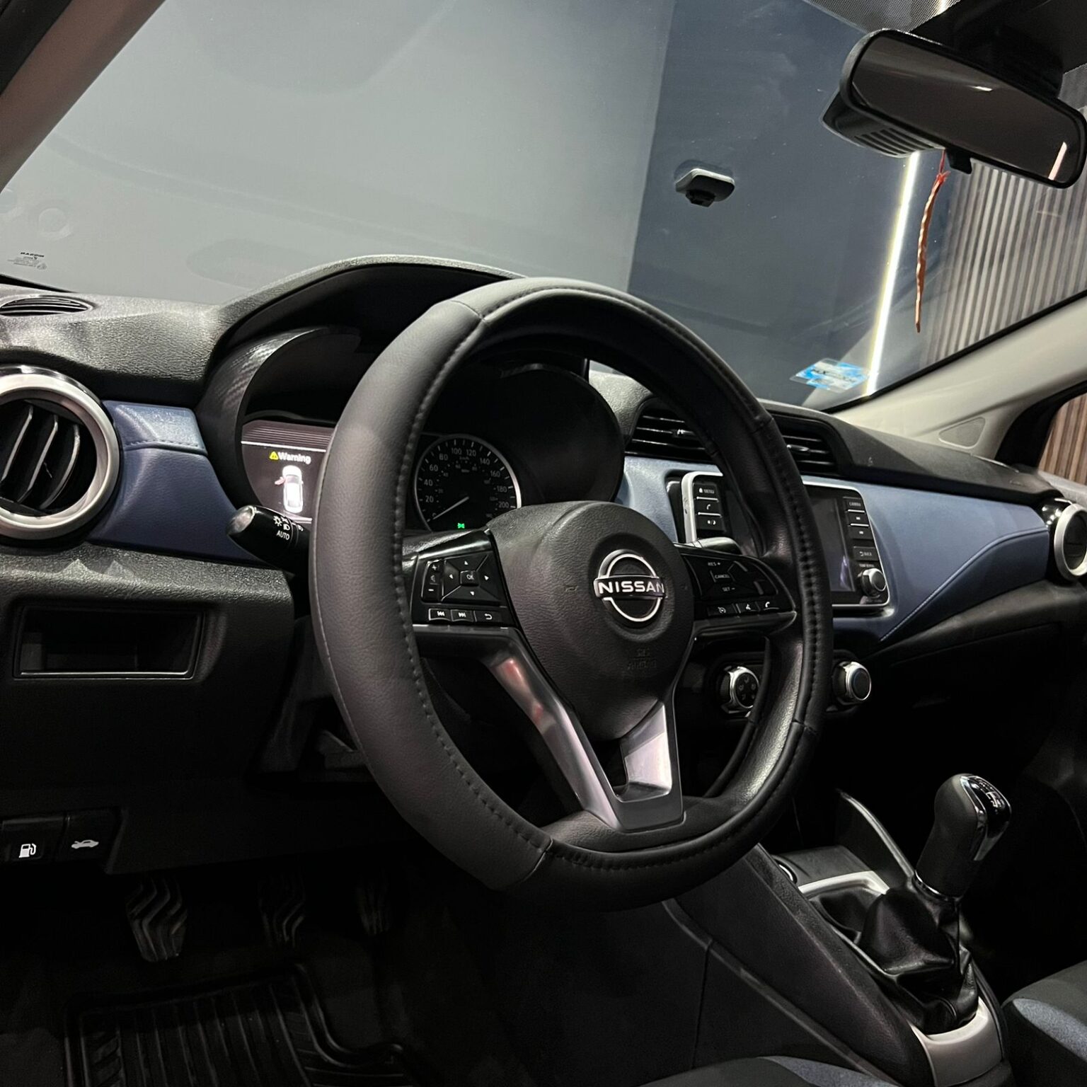 NISSAN VERSA 2023 - Image 8