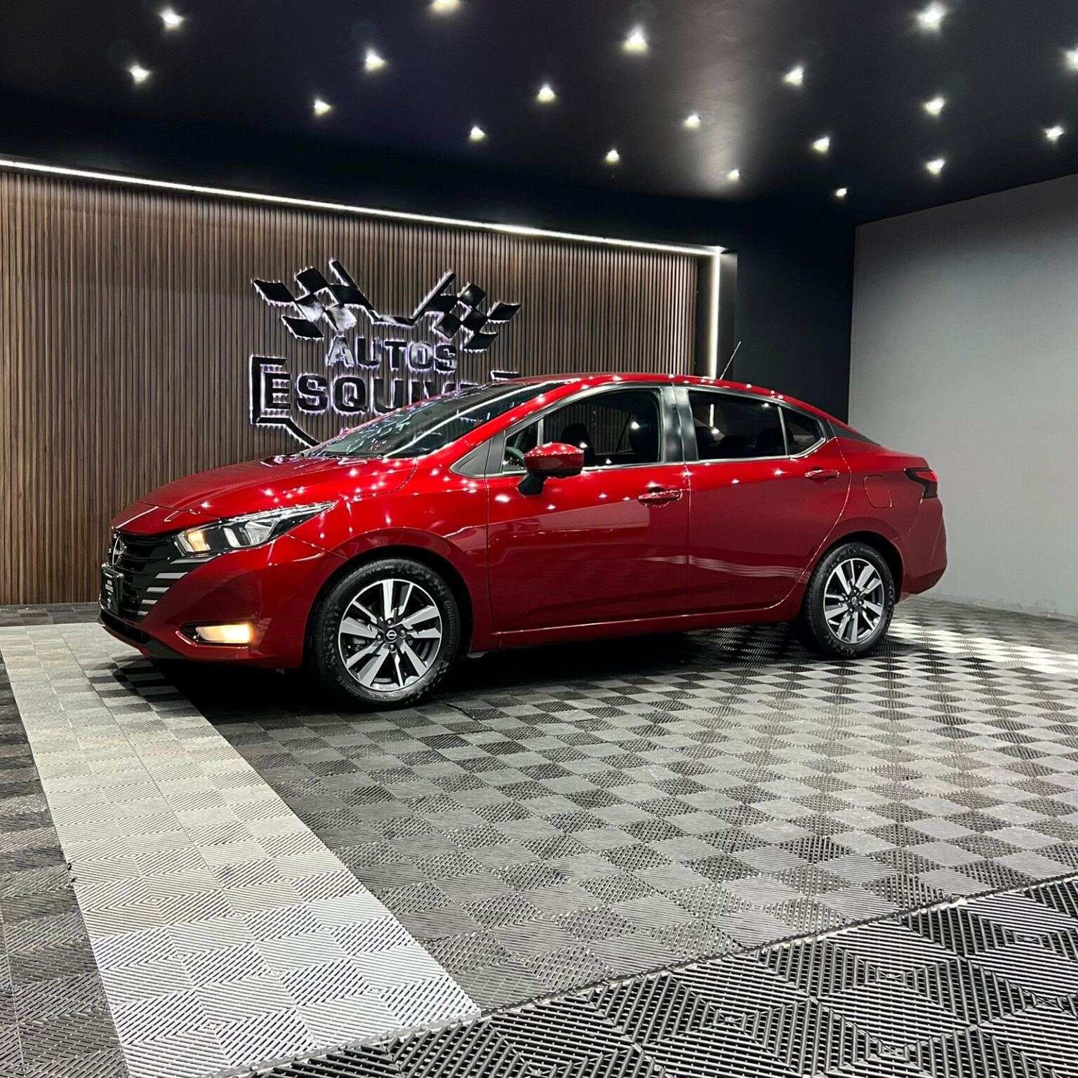 NISSAN VERSA 2023 - Image 2