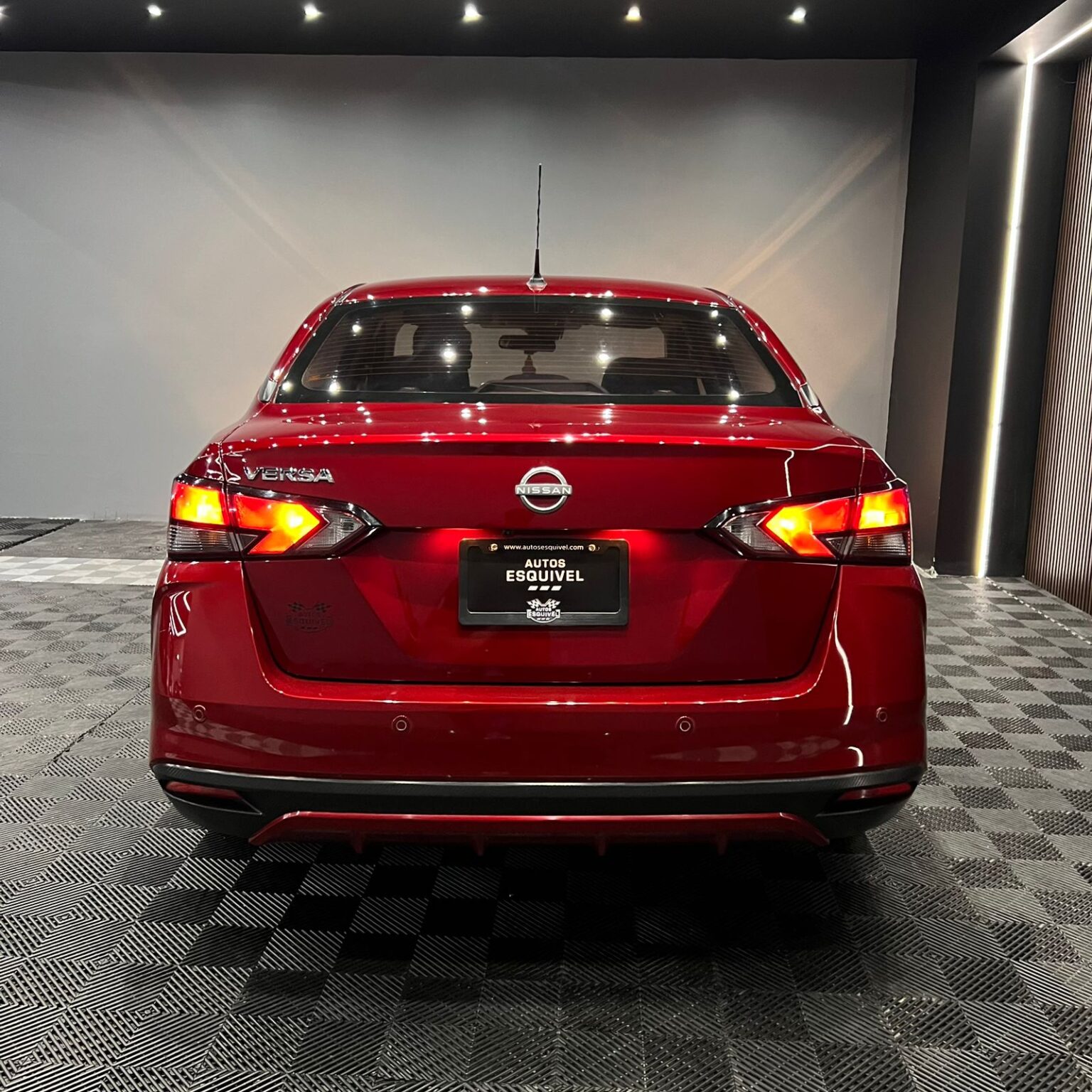 NISSAN VERSA 2023 - Image 5