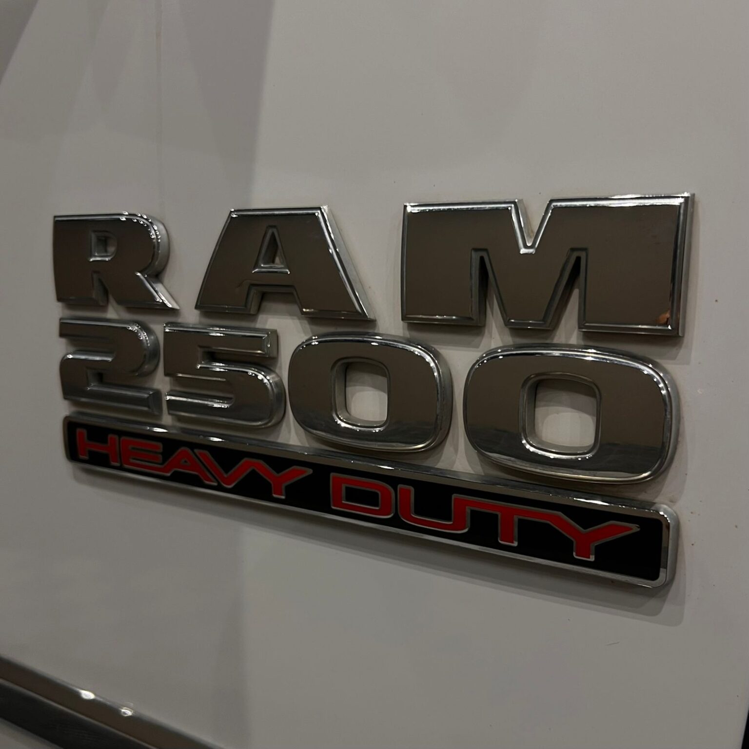 DODGE RAM HEAVY DUTY 4X4 2018 - Image 8