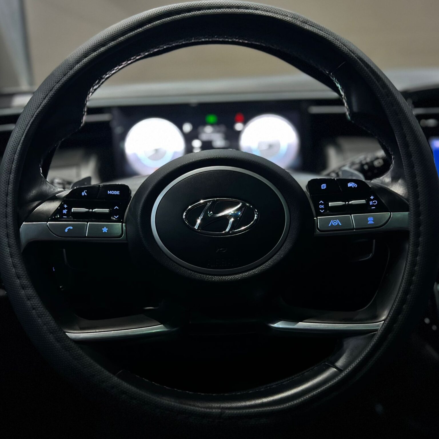 HYUNDAI TUCSON LIMITED TECH 2022 - Image 13