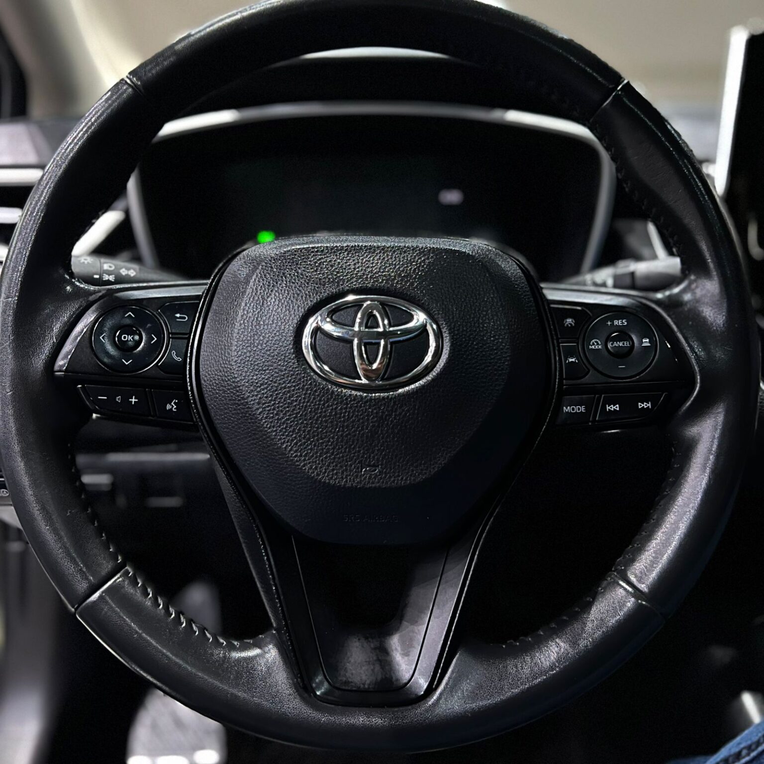 TOYOTA COROLLA HYBRID 2024 - Image 15