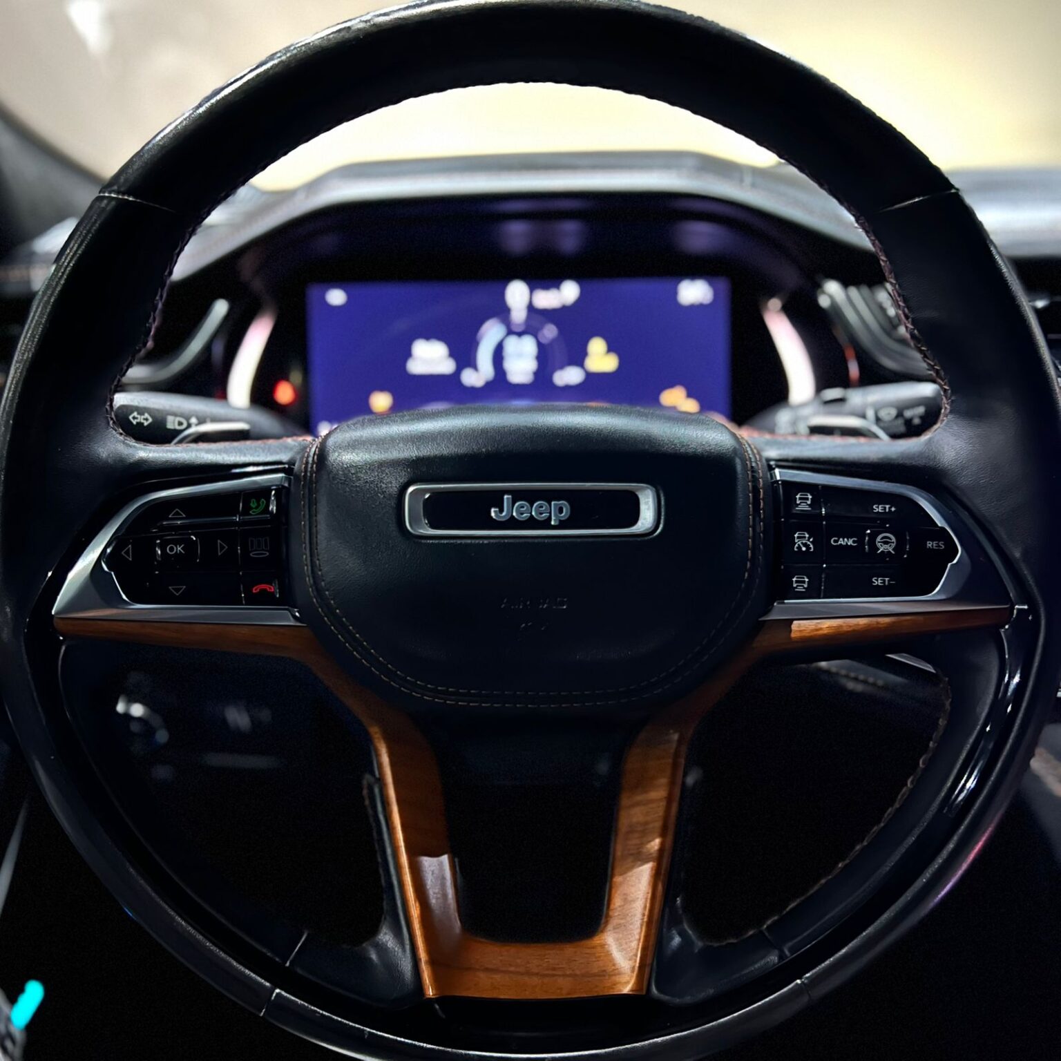 JEEP GRAND CHEROKEE SUMMIT 2022 - Image 15