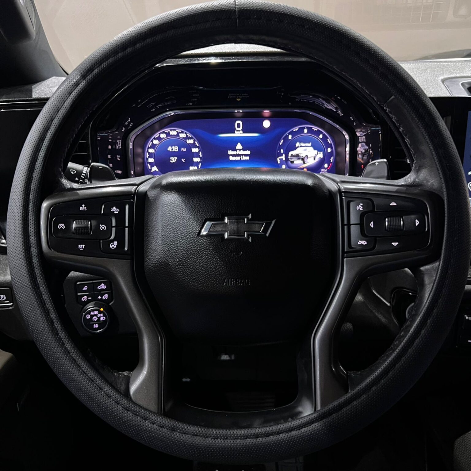 CHEVROLET CHEYENNE ZR2 2023 - Image 15