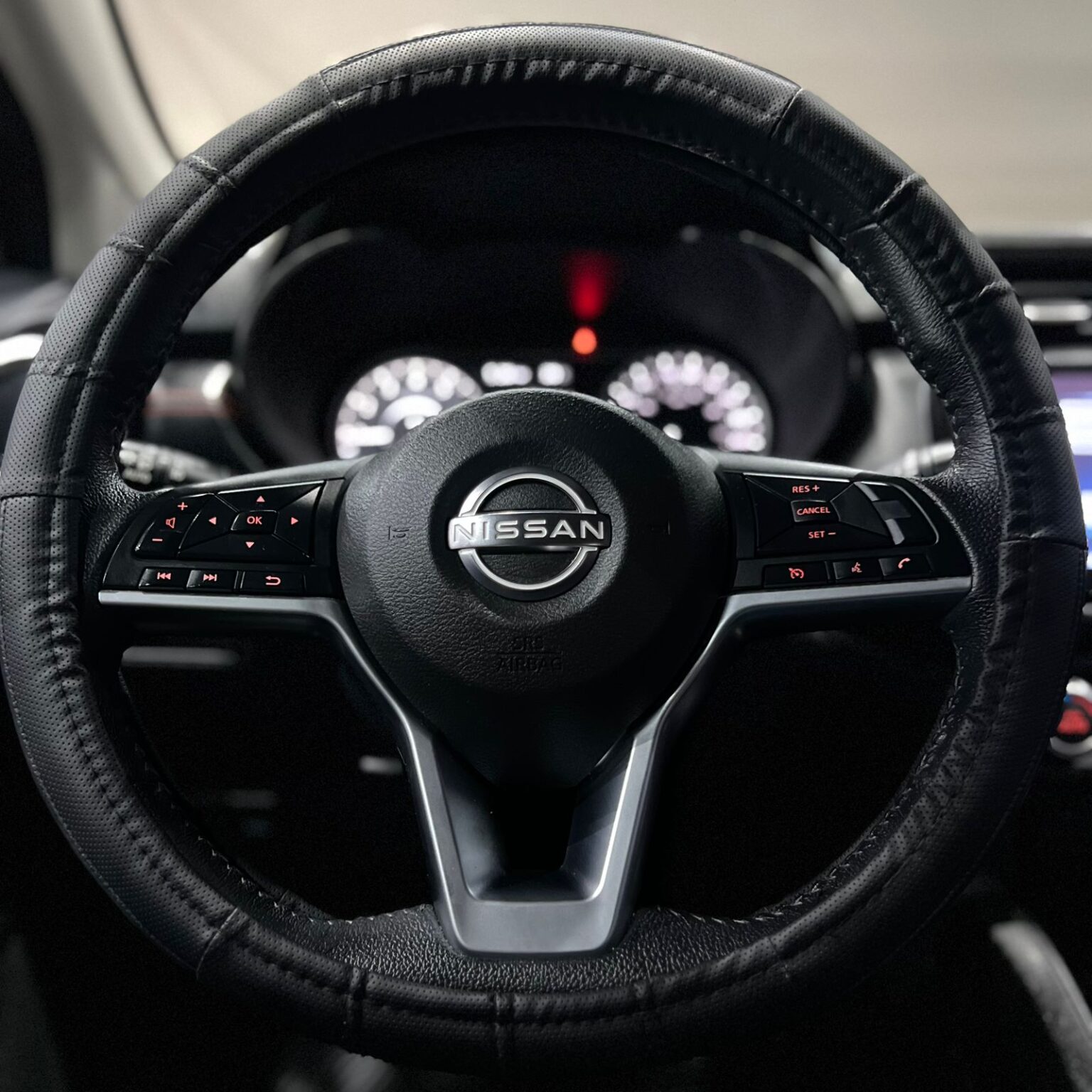 NISSAN VERSA SR 2023 - Image 11