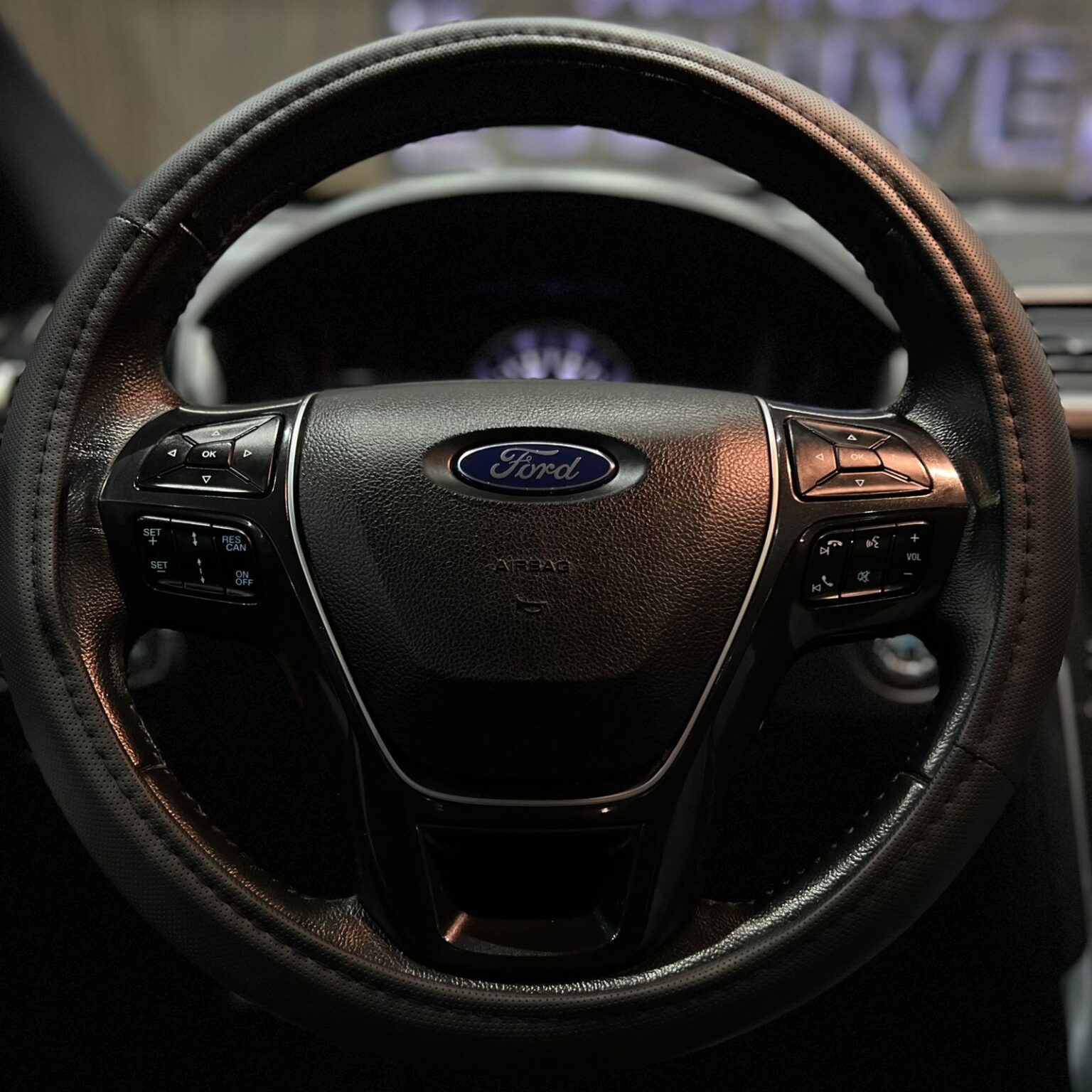 FORD EXPLORER LIMITED 2018 - Image 13