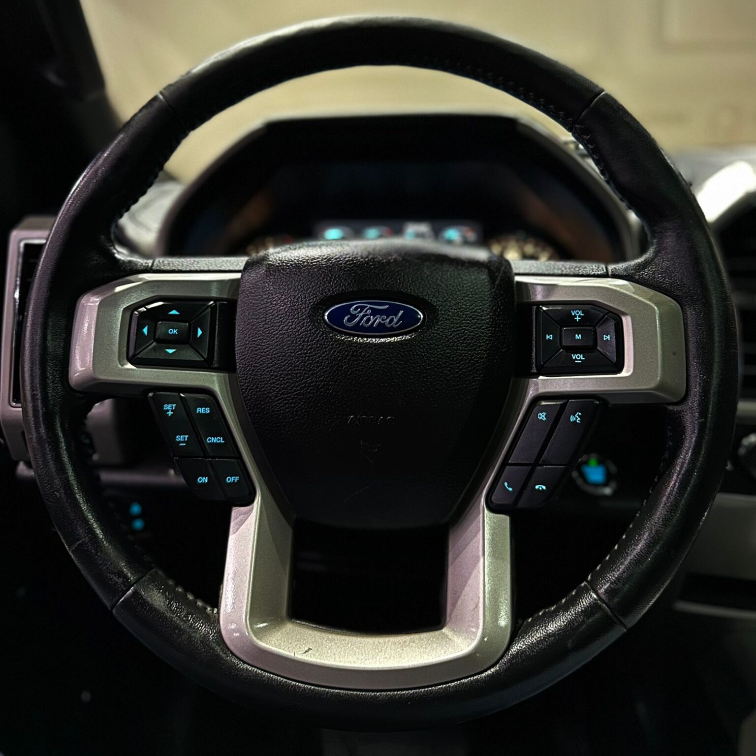 FORD LOBO LARIAT 2018 - Image 11