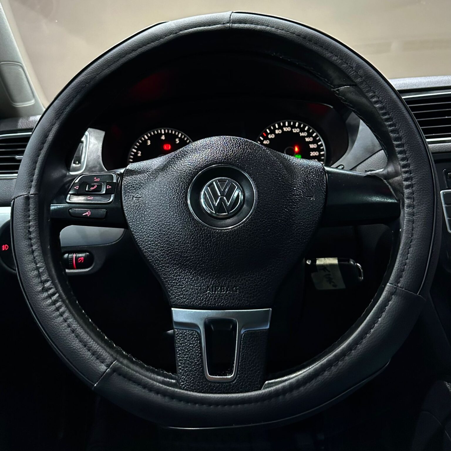VOLKSWAGEN JETTA 2014 - Image 12