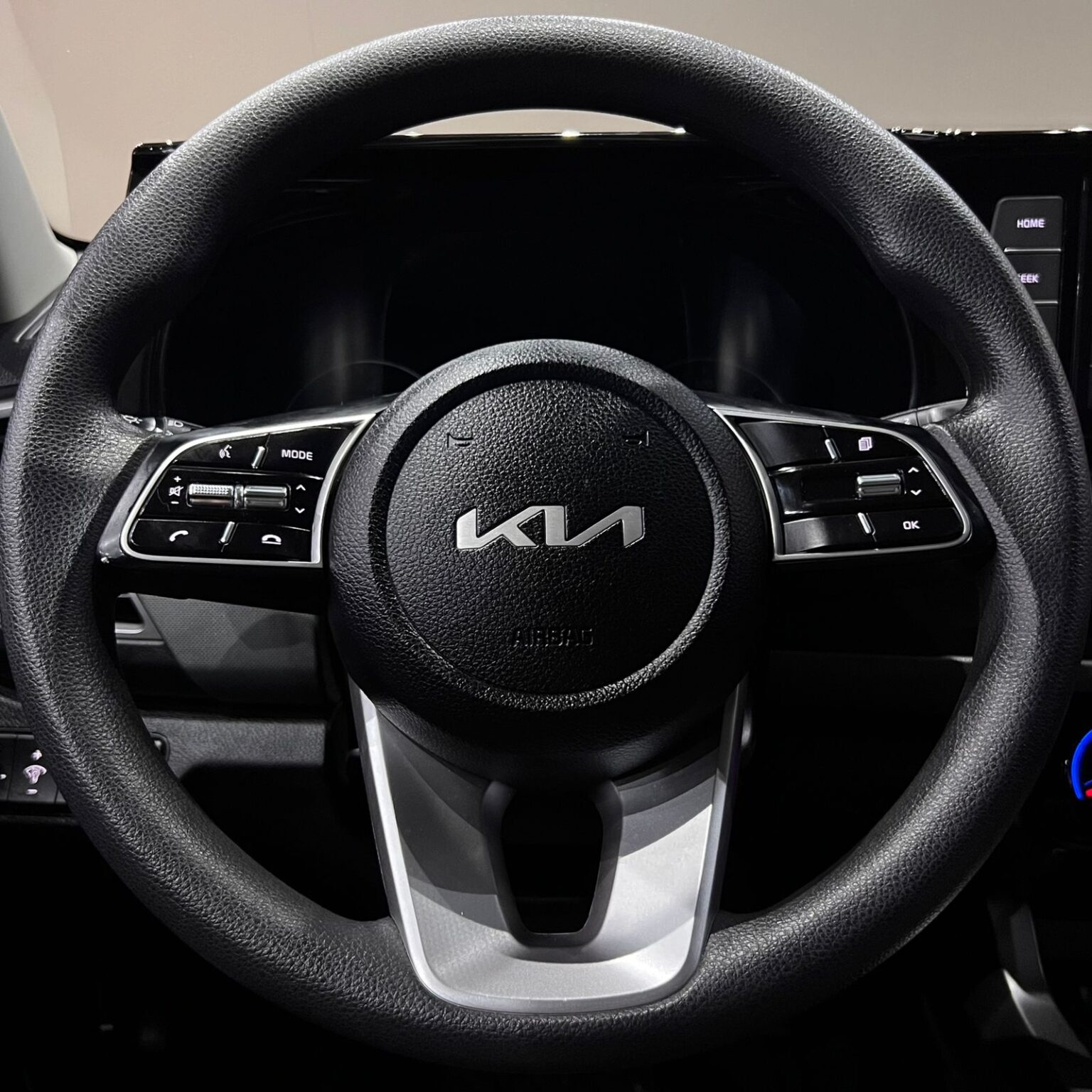 KIA SELTOS 2023 - Image 12