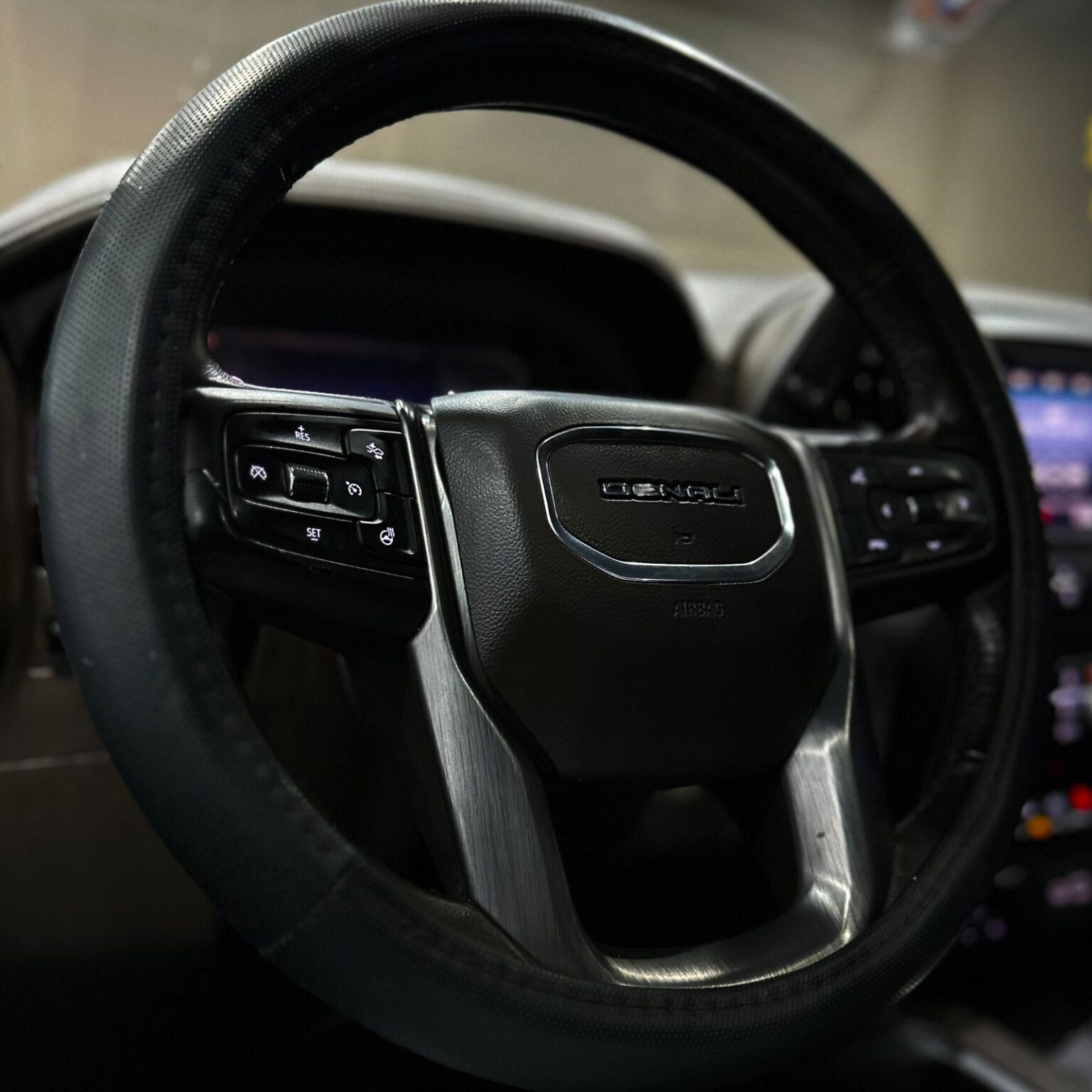 GMC SIERRA DENALI 2020 - Image 11
