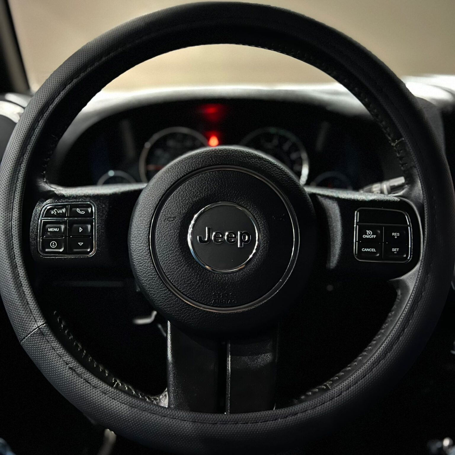 JEEP SAHARA 2017 - Image 11