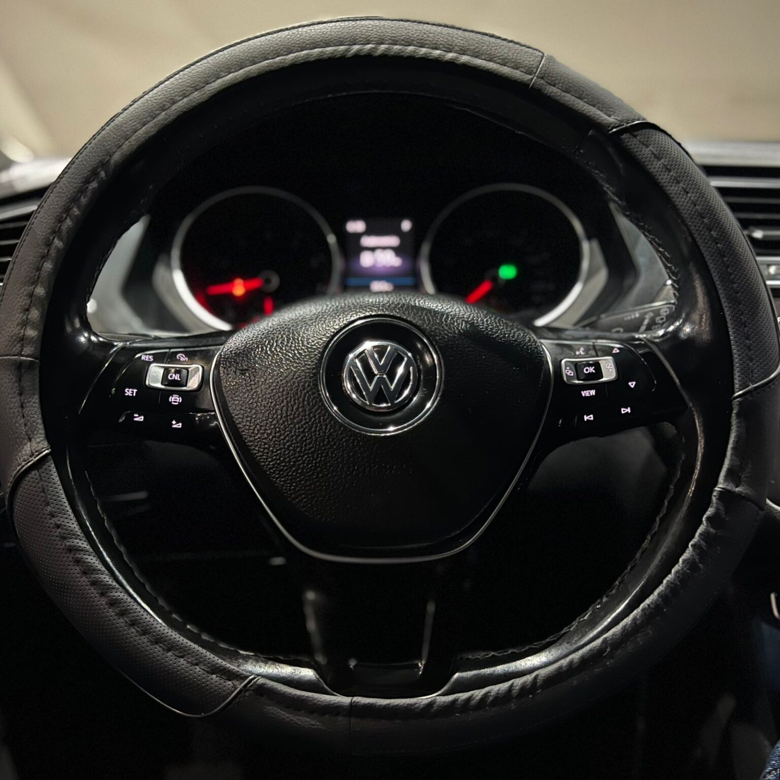 VOLKSWAGEN TIGUAN 2019 - Image 12