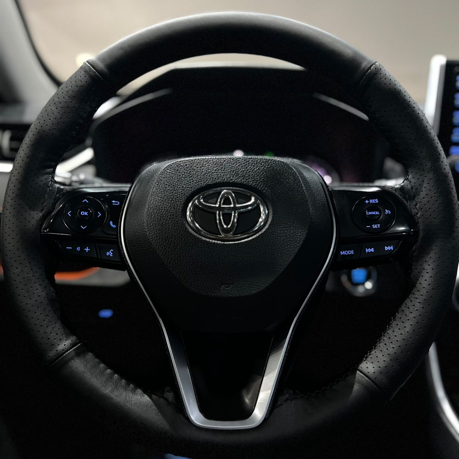 TOYOTA RAV 4 ADVENTURE 2019 - Image 13