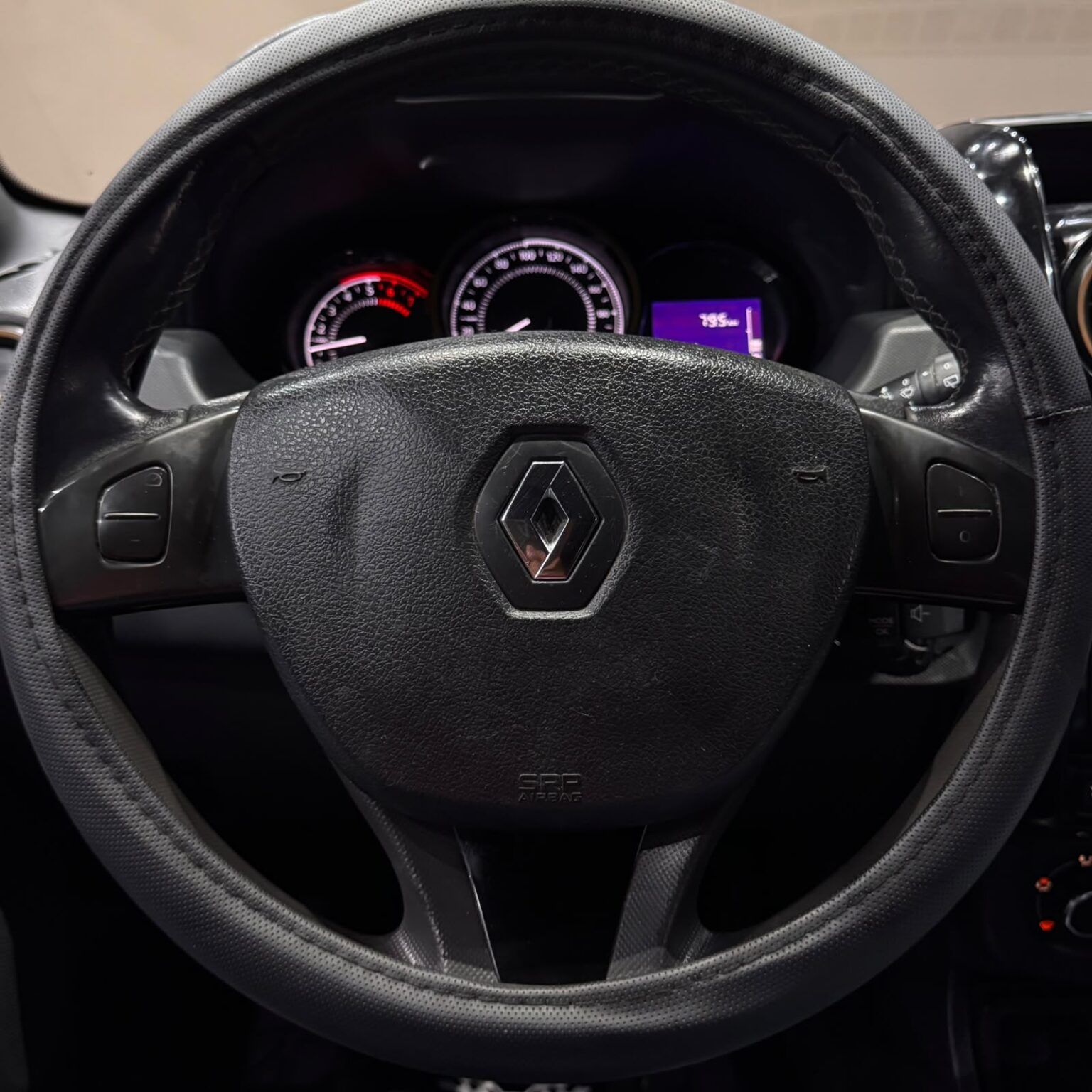 RENAULT DUSTER INTENSE 2018 - Image 11