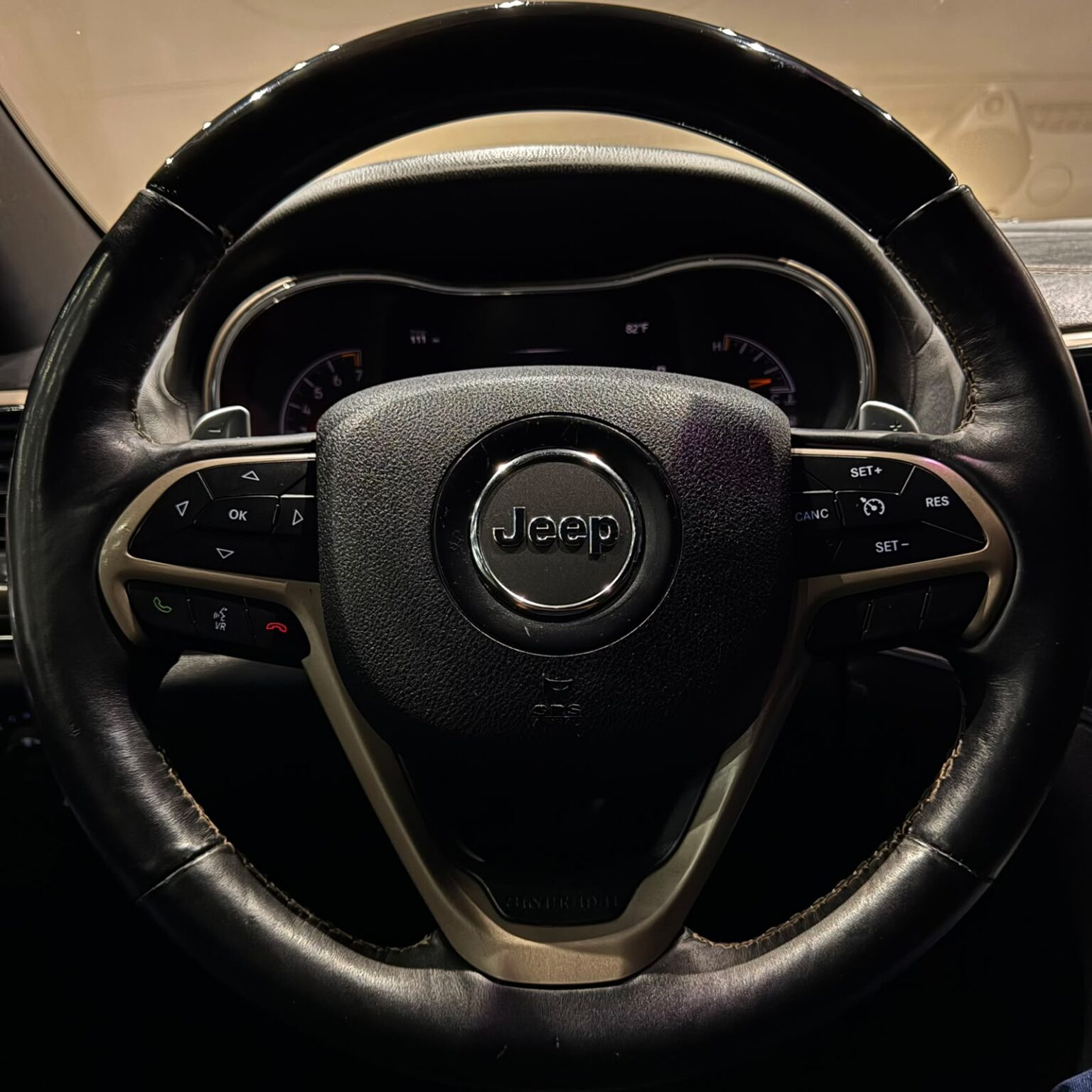 JEEP GRAND CHEROKEE OVERLAND 2017 - Image 14