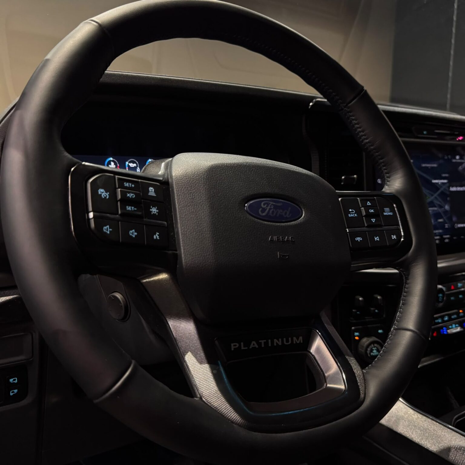 FORD LOBO PLATINUM 2025 - Image 11