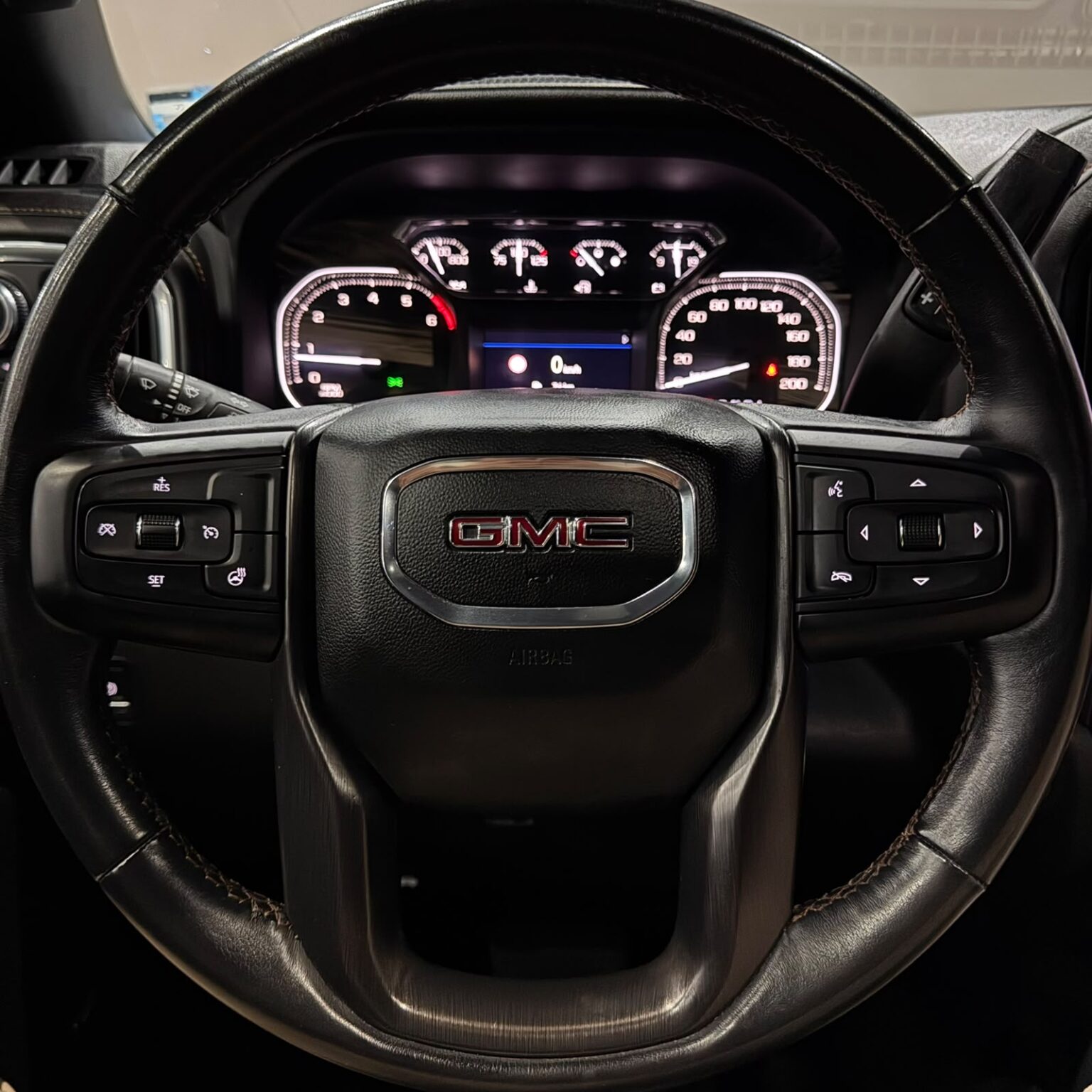 GMC SIERRA AT4 2022 - Image 14