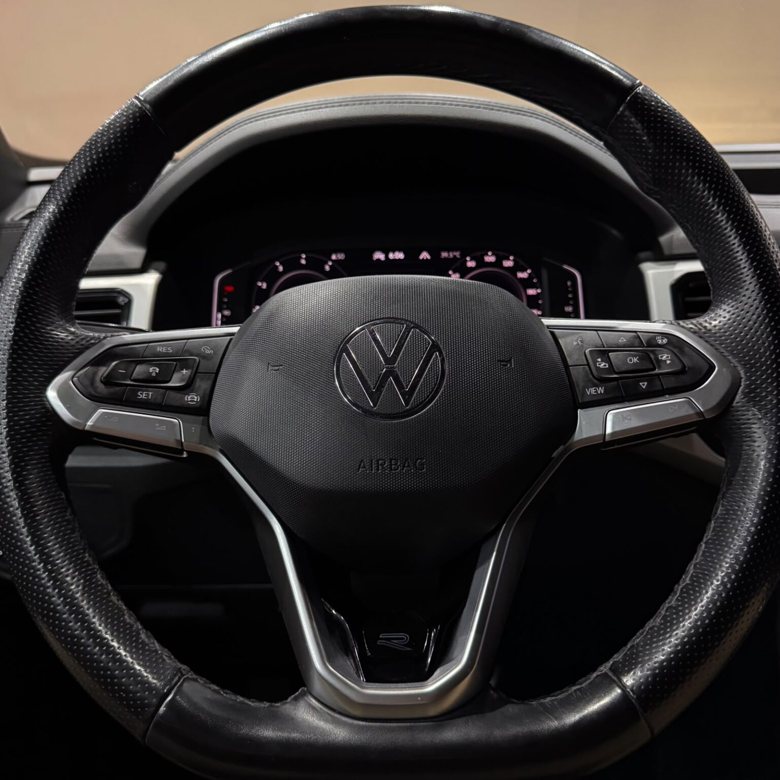 VOLKSWAGEN TERAMONT CROSSPORT 2022 - Image 12