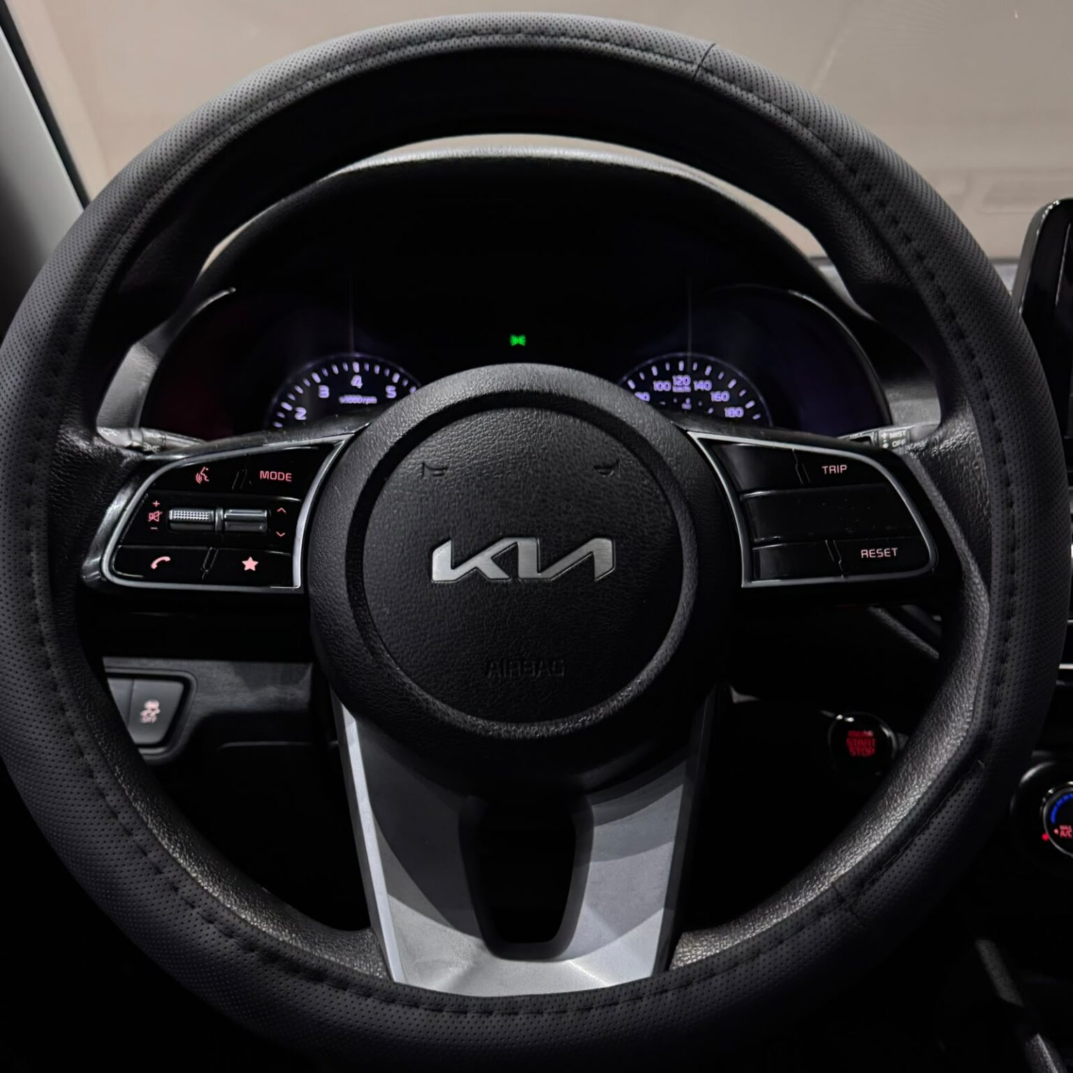KIA FORTE LX 2022 - Image 14