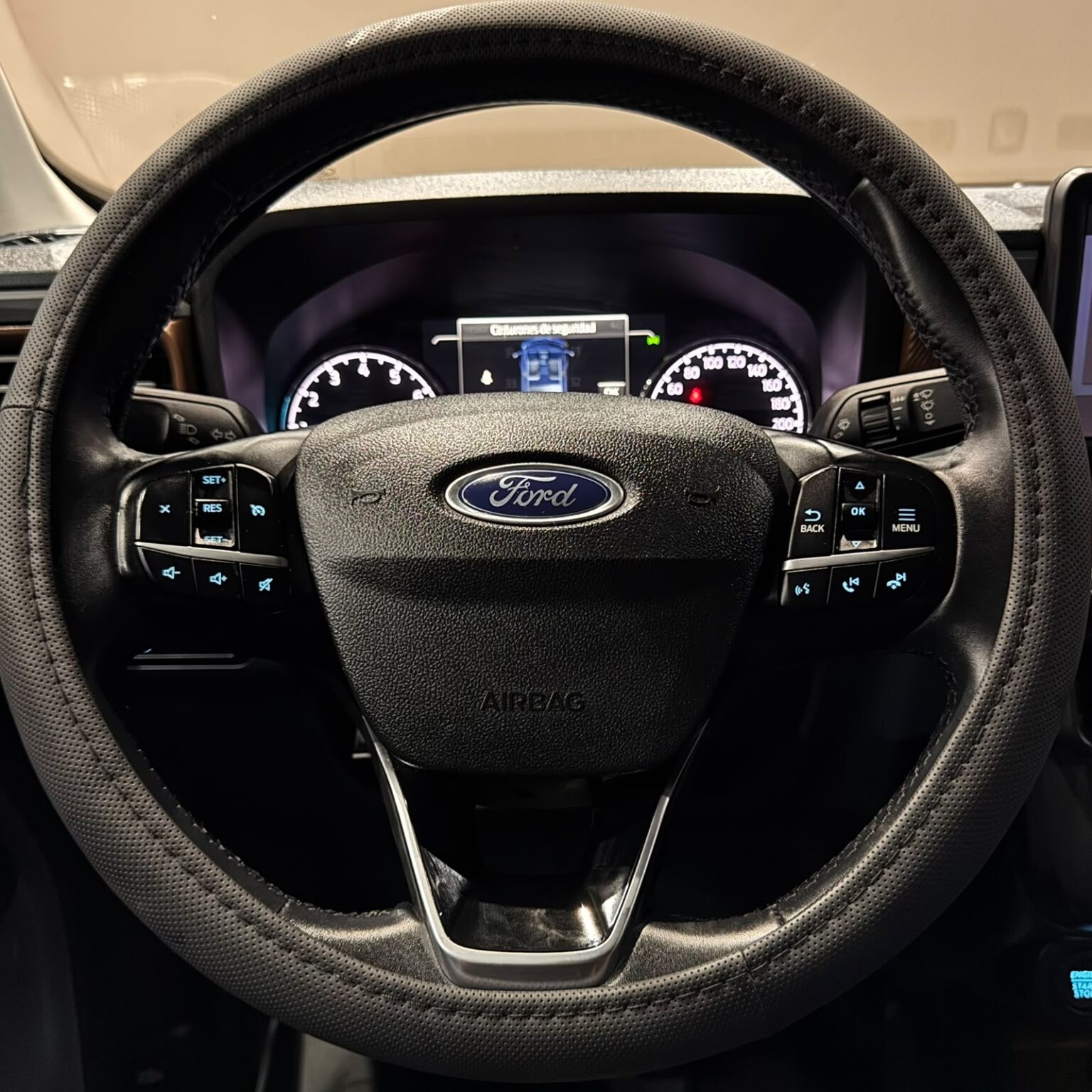 FORD MAVERICK LARIAT 2023 - Image 13