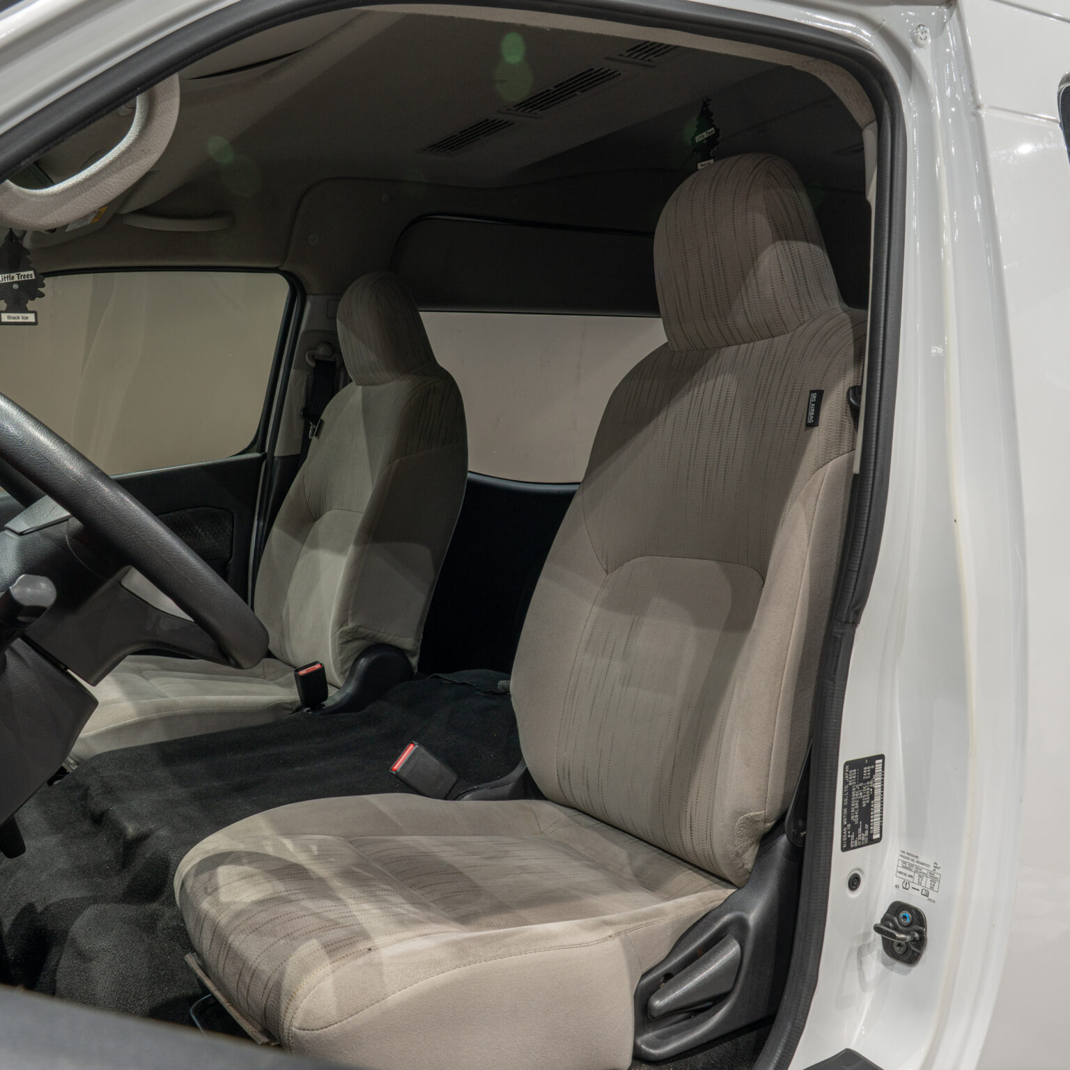 NISSAN URVAN 2024 - Image 9