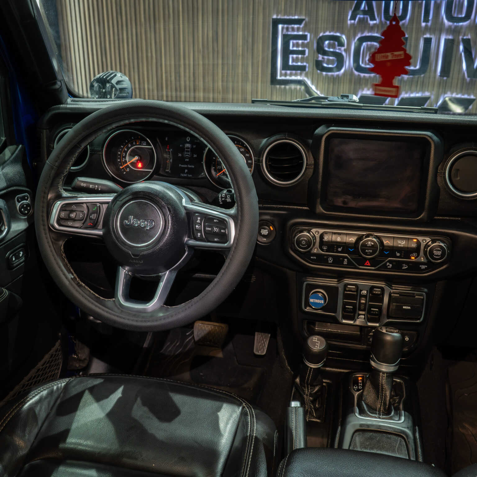 JEEP SAHARA 2019 - Image 8