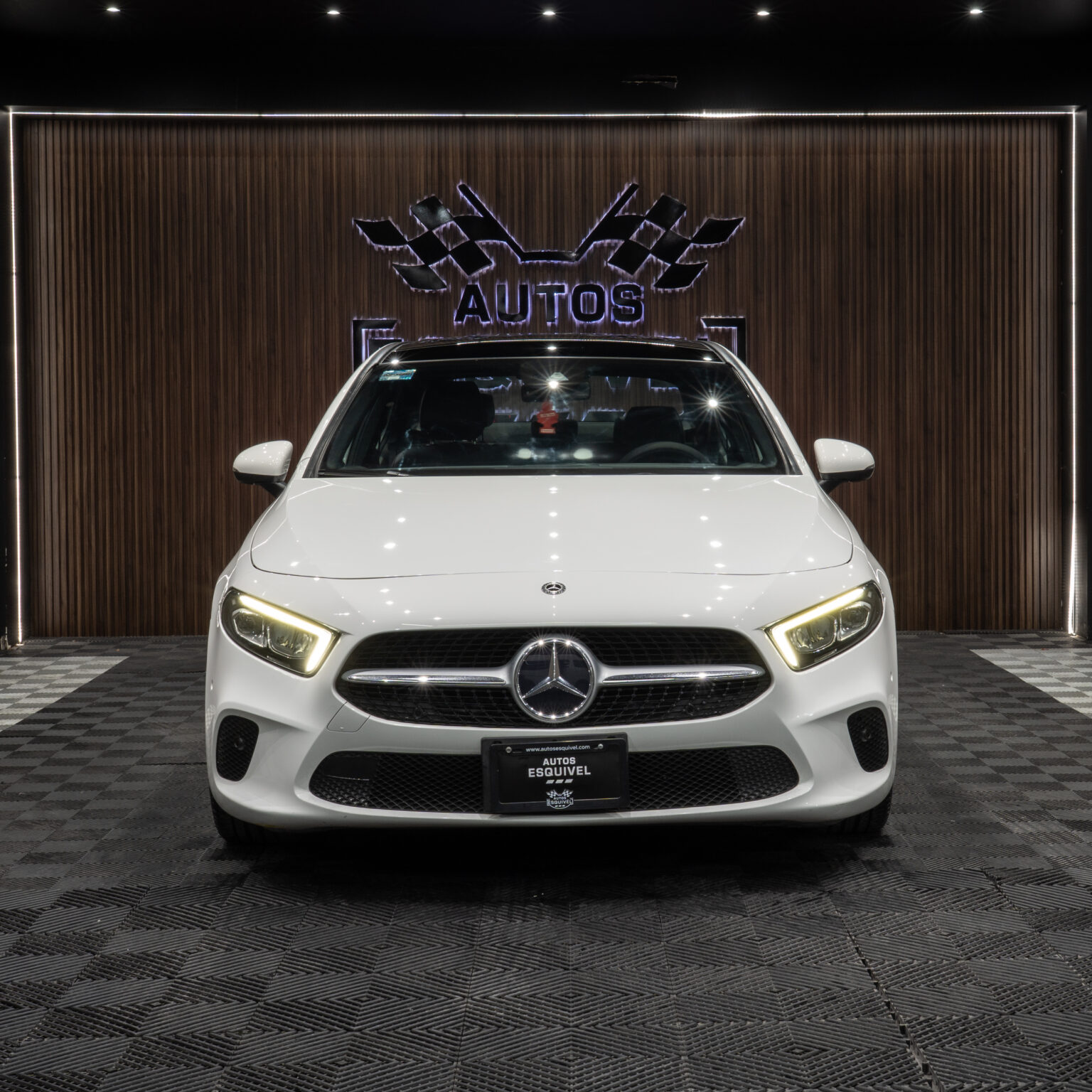 MERCEDES BENZ A 200 2020 - Image 4