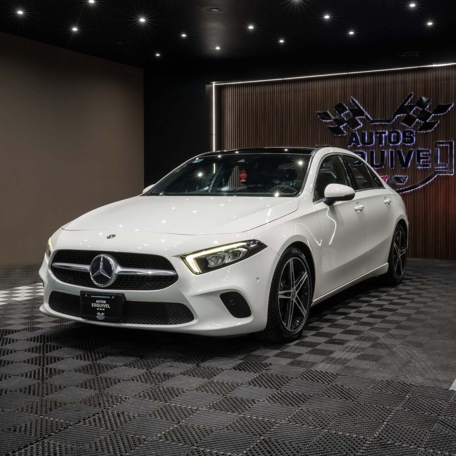 MERCEDES BENZ A 200 2020 - Image 6