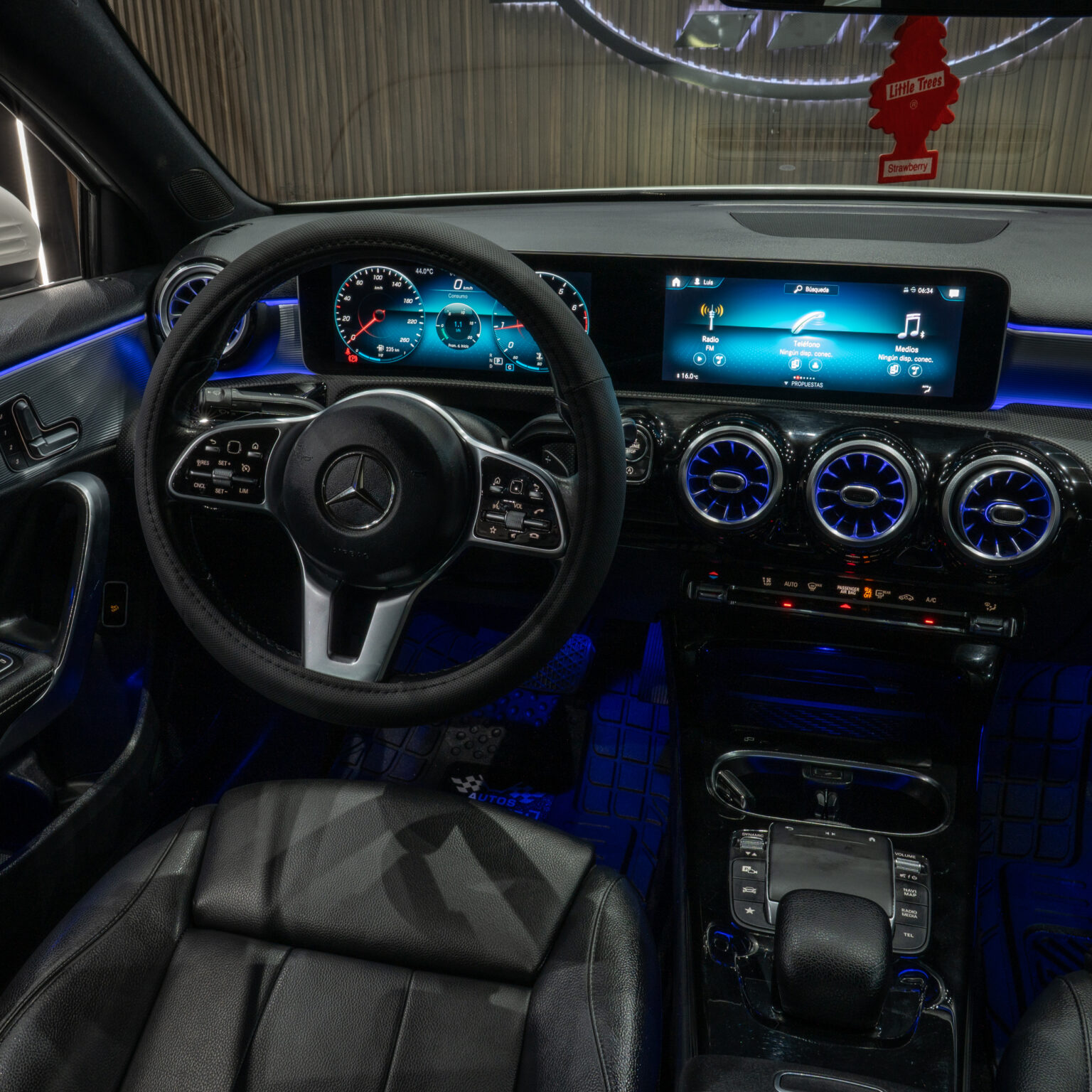 MERCEDES BENZ A 200 2020 - Image 7