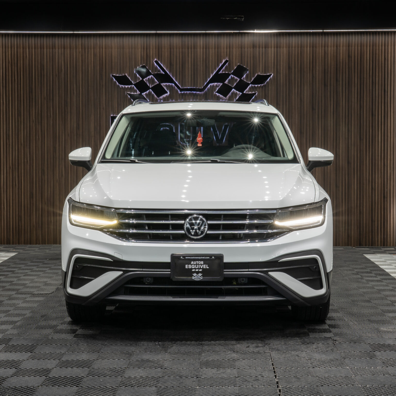 VOLKSWAGEN TIGUAN 2022 - Image 4